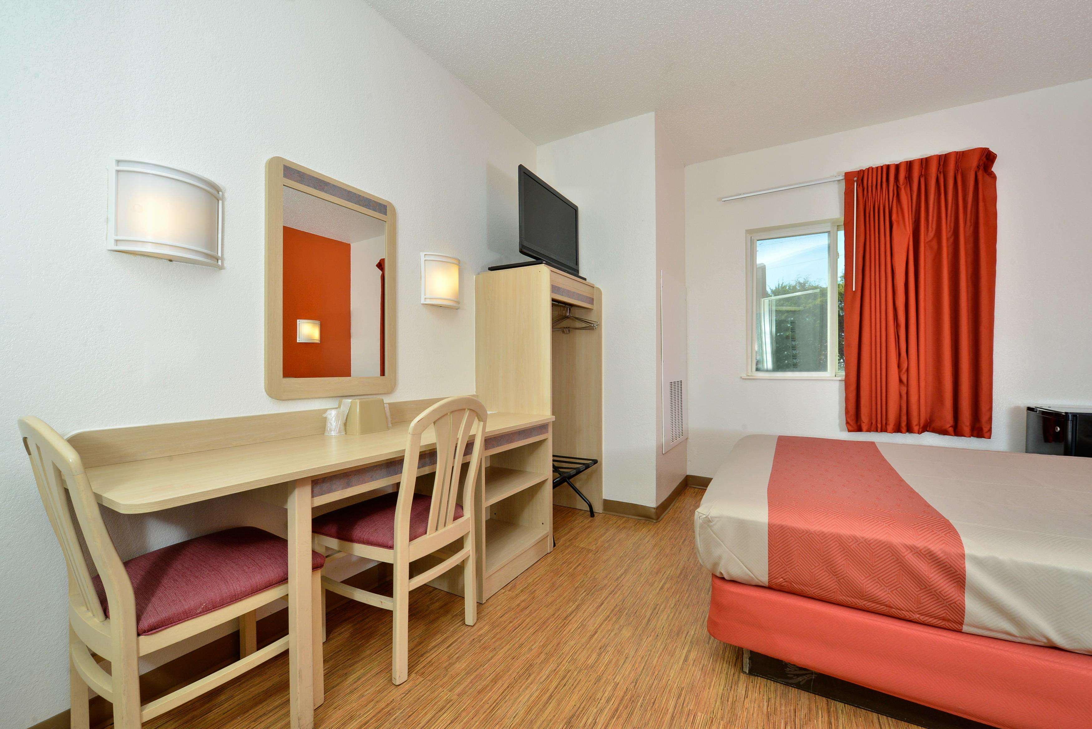 Motel 6