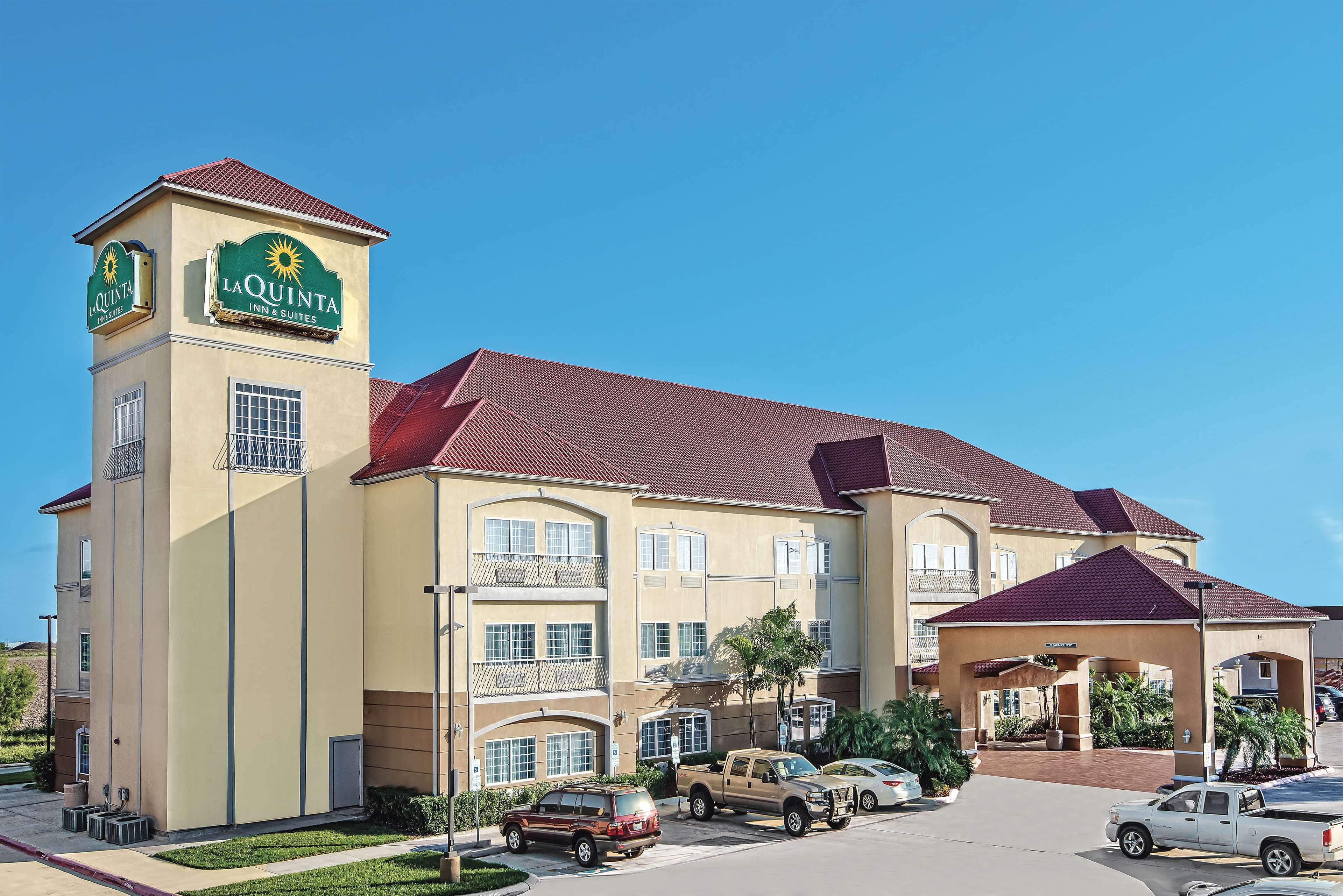 La Quinta Inn & Suites by Wyndham Mercedes