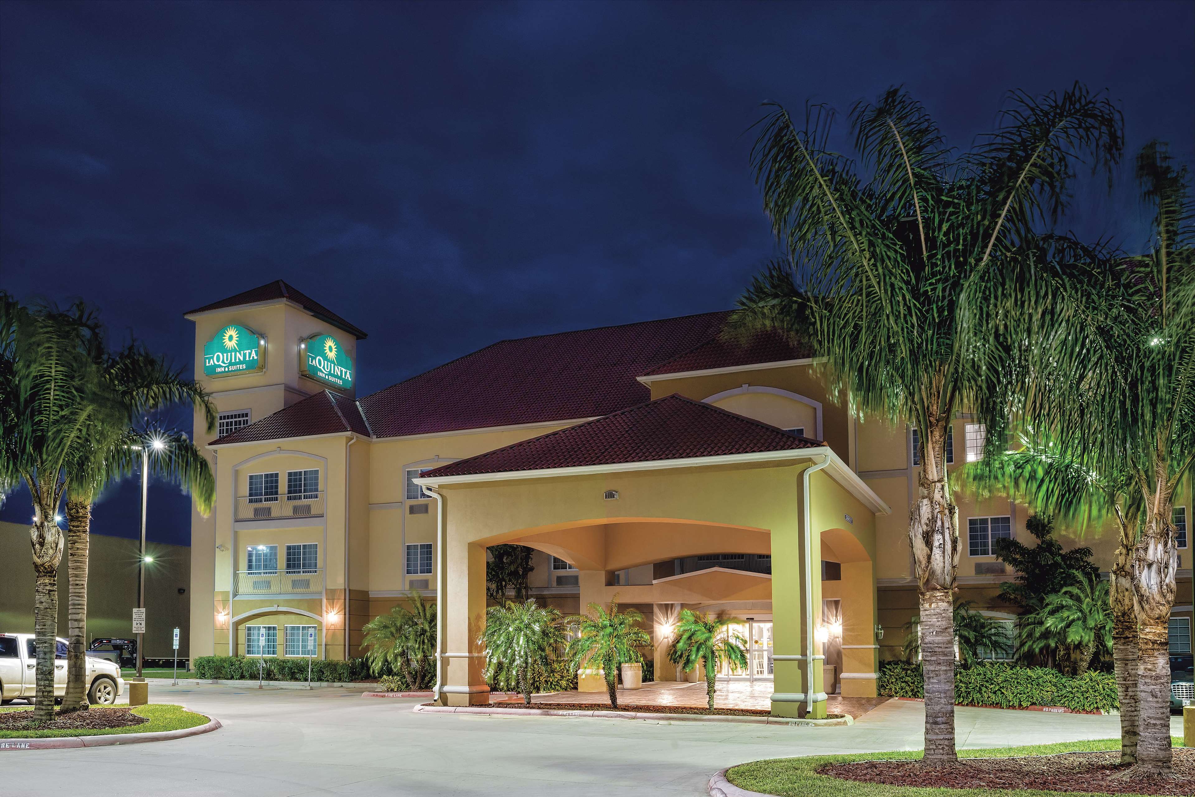 La Quinta Inn & Suites by Wyndham Mercedes