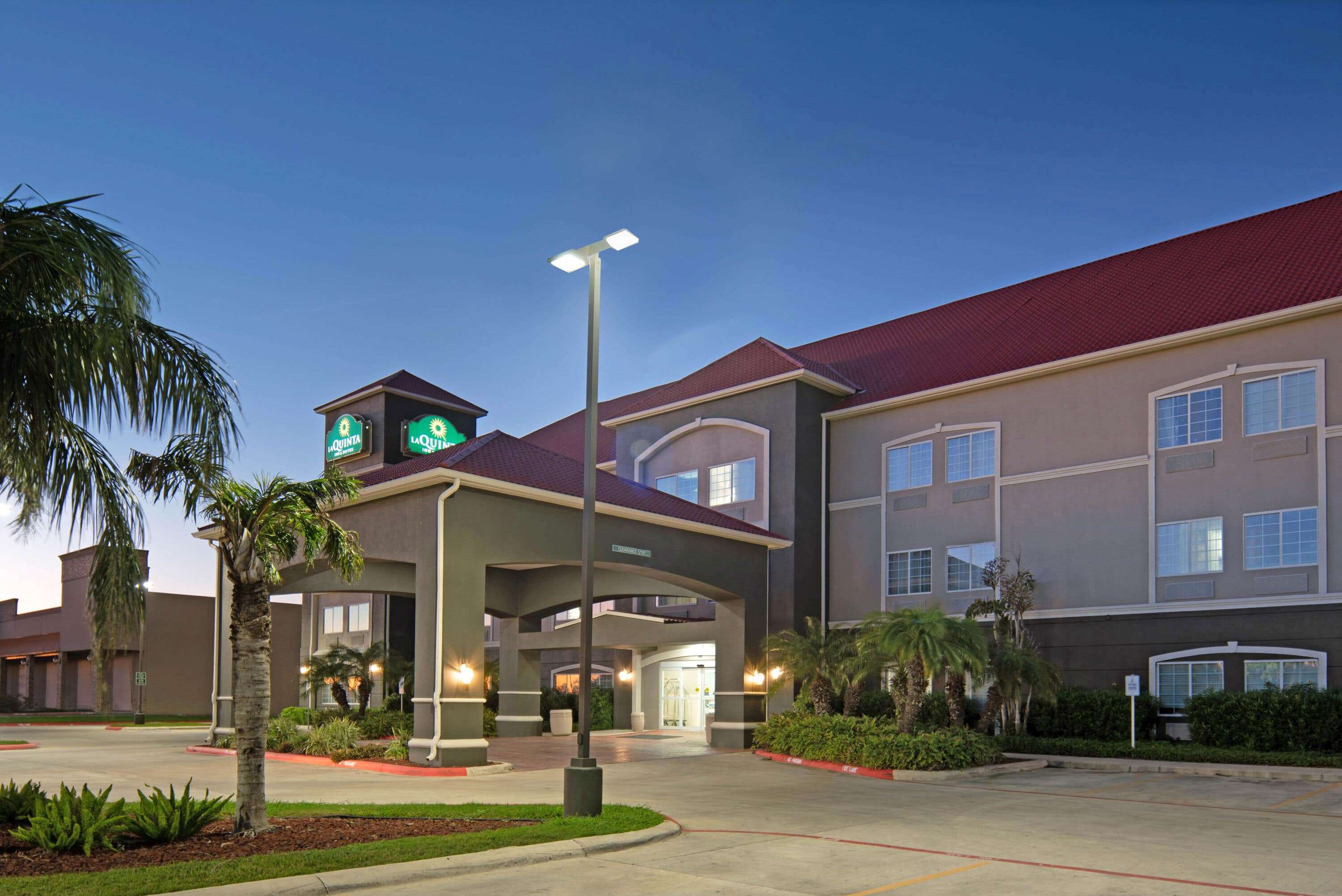 La Quinta Inn & Suites by Wyndham Mercedes