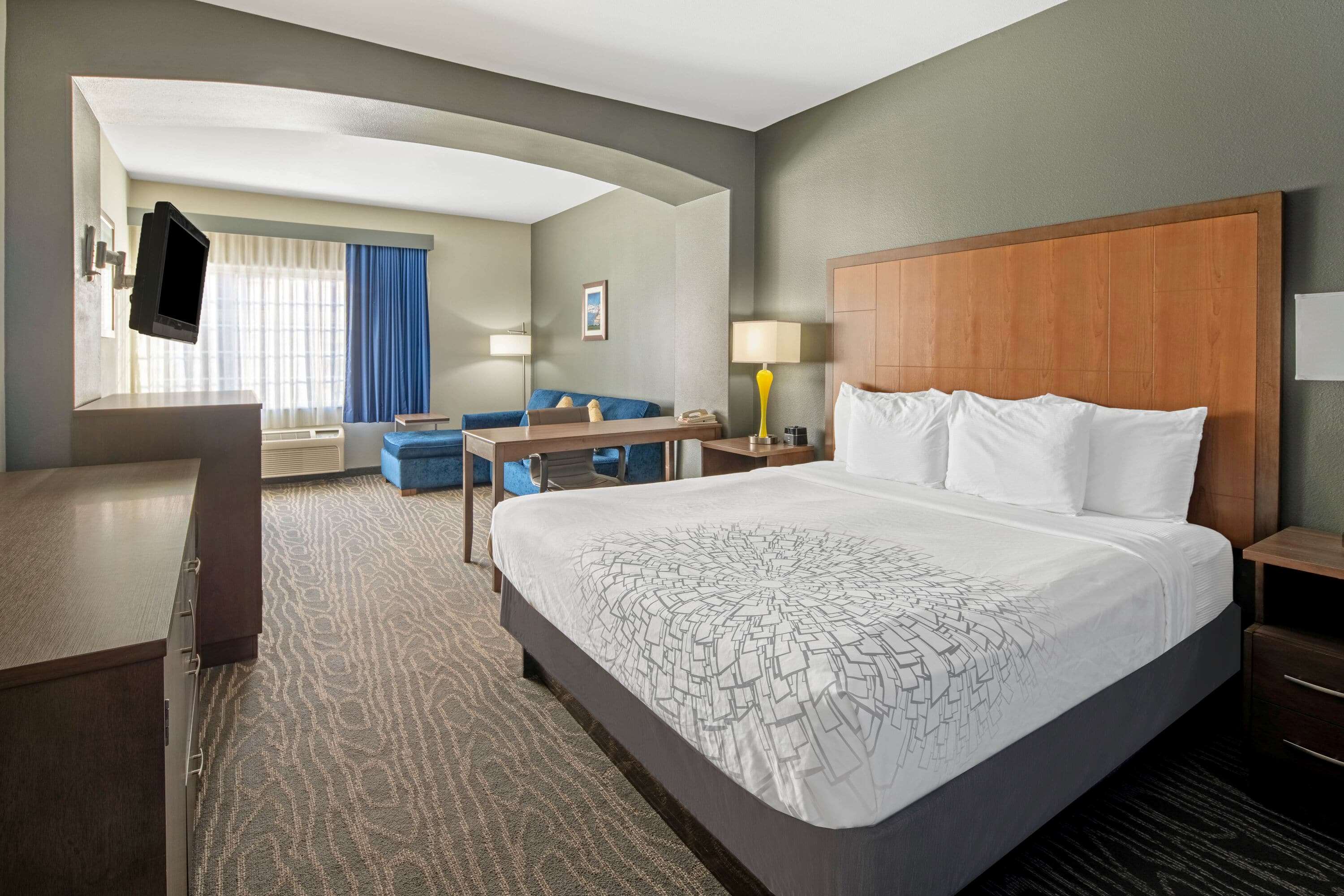 La Quinta Inn & Suites by Wyndham Mercedes