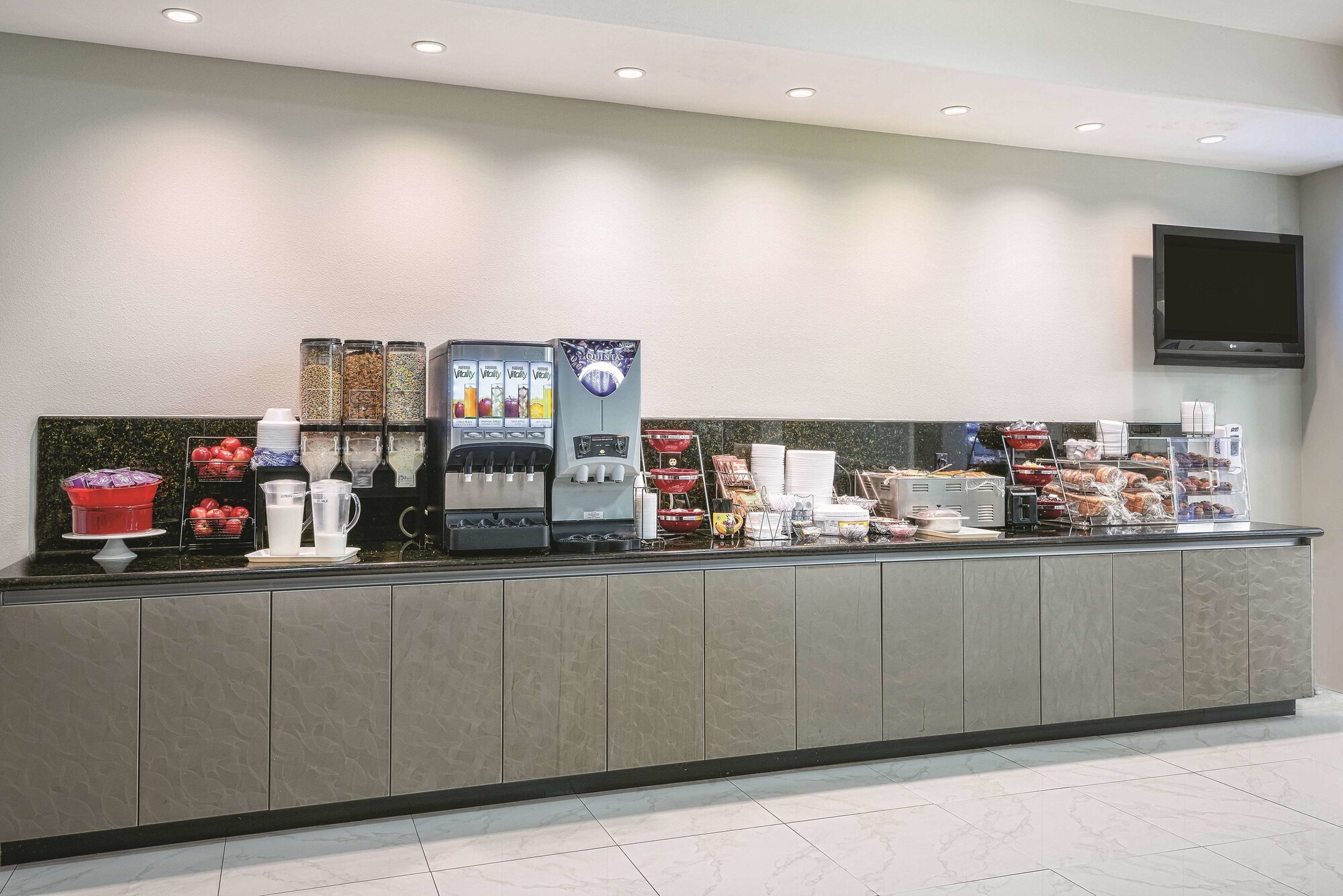 La Quinta Inn & Suites by Wyndham Mercedes