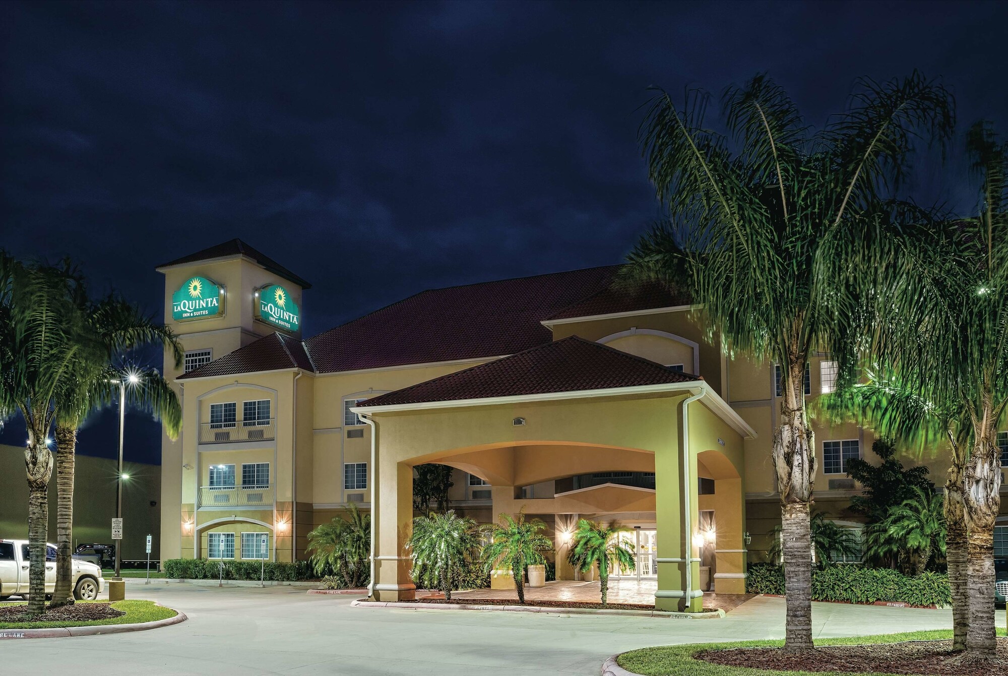 La Quinta Inn & Suites by Wyndham Mercedes