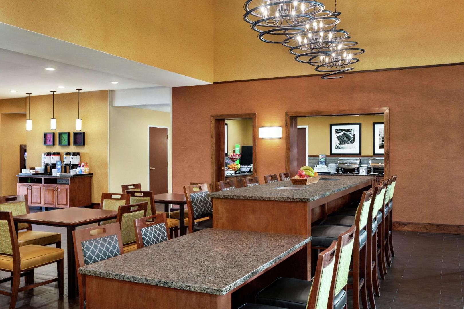 Hampton Inn & Suites Dallas-Mesquite