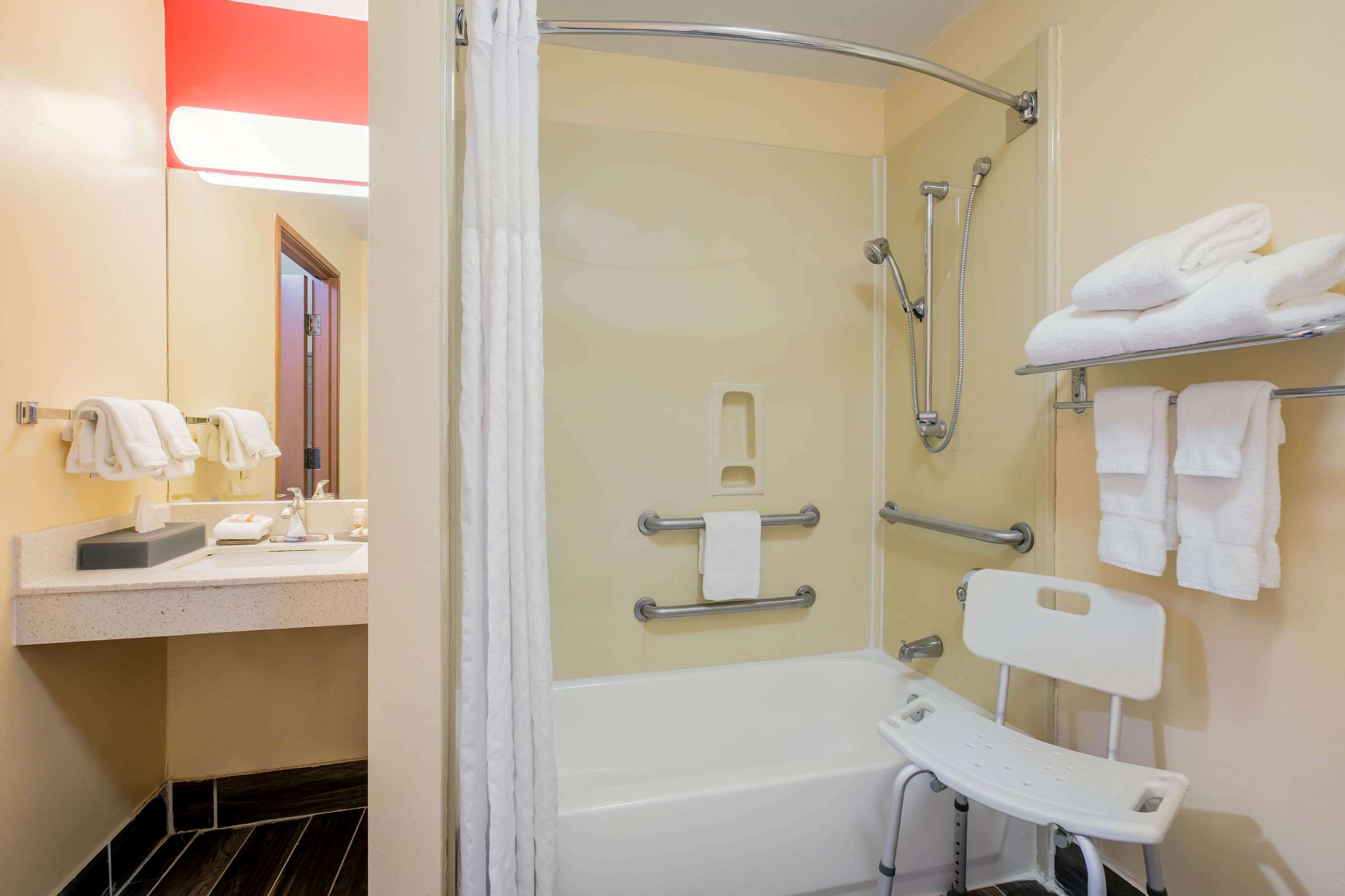 La Quinta Inn & Suites by Wyndham Dallas Mesquite