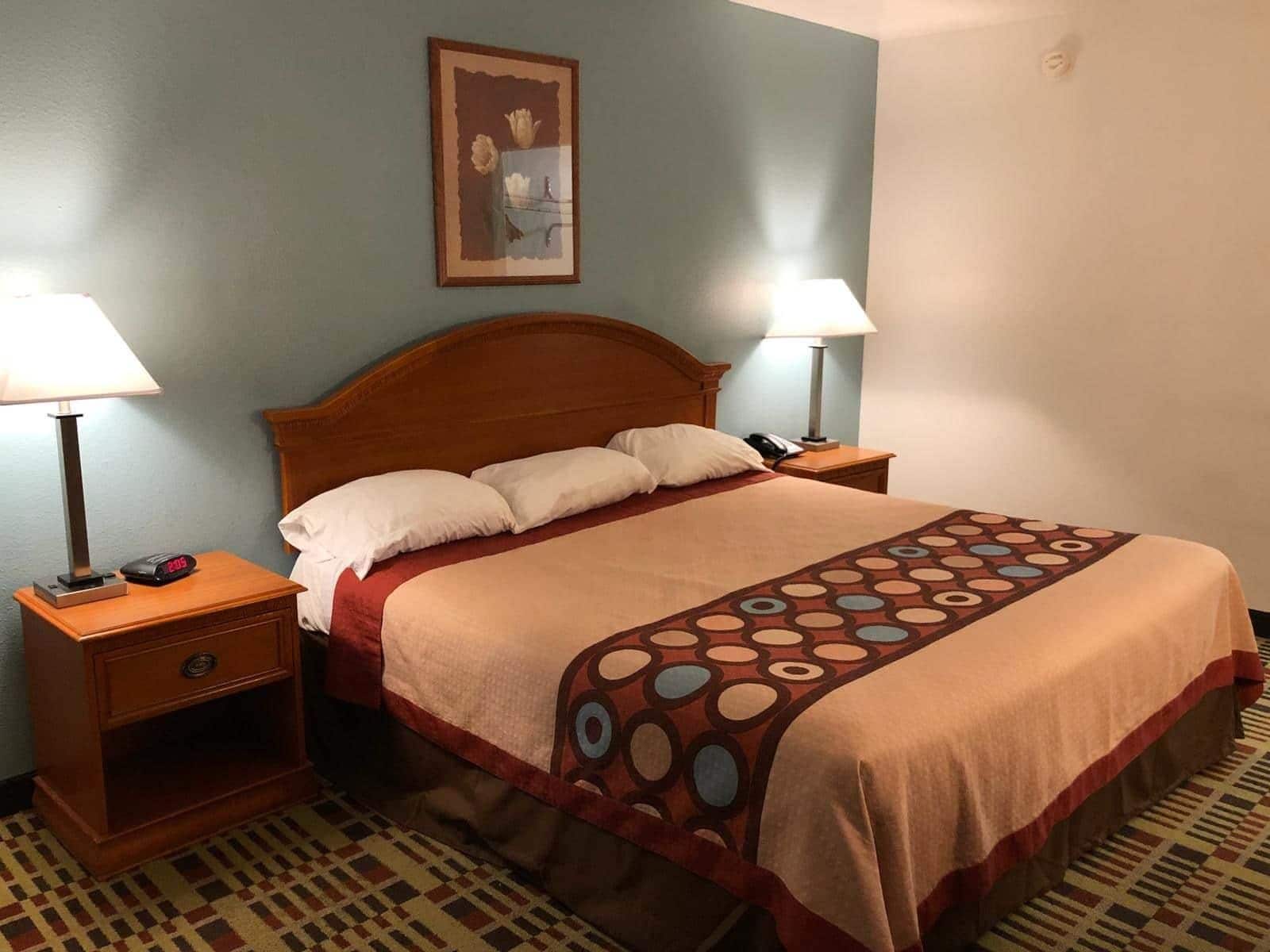 Super 8 by Wyndham Forney/East Dallas