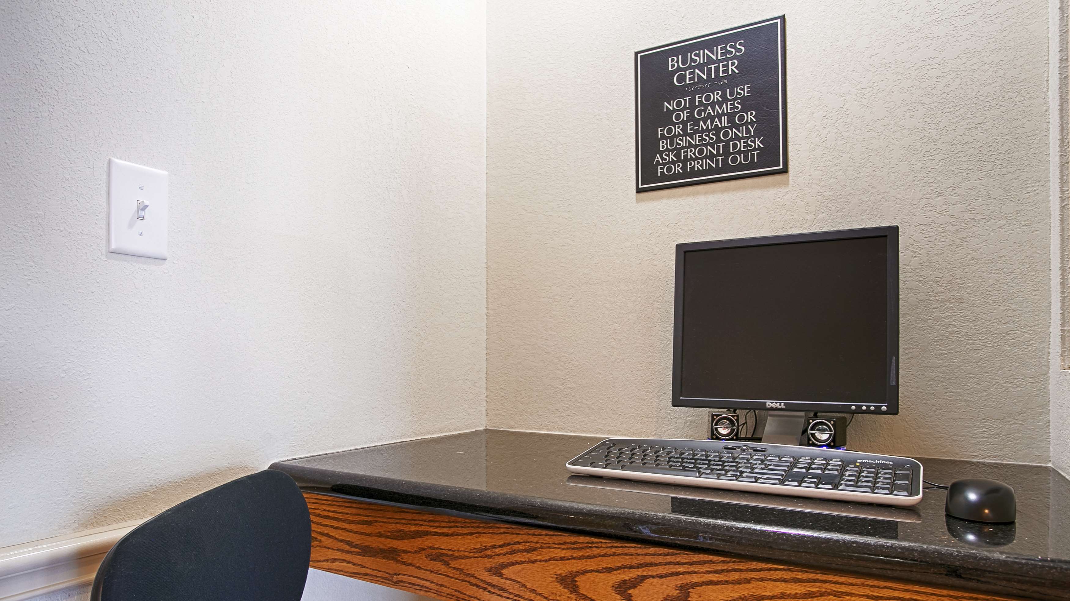 Best Western Limestone Inn & Suites