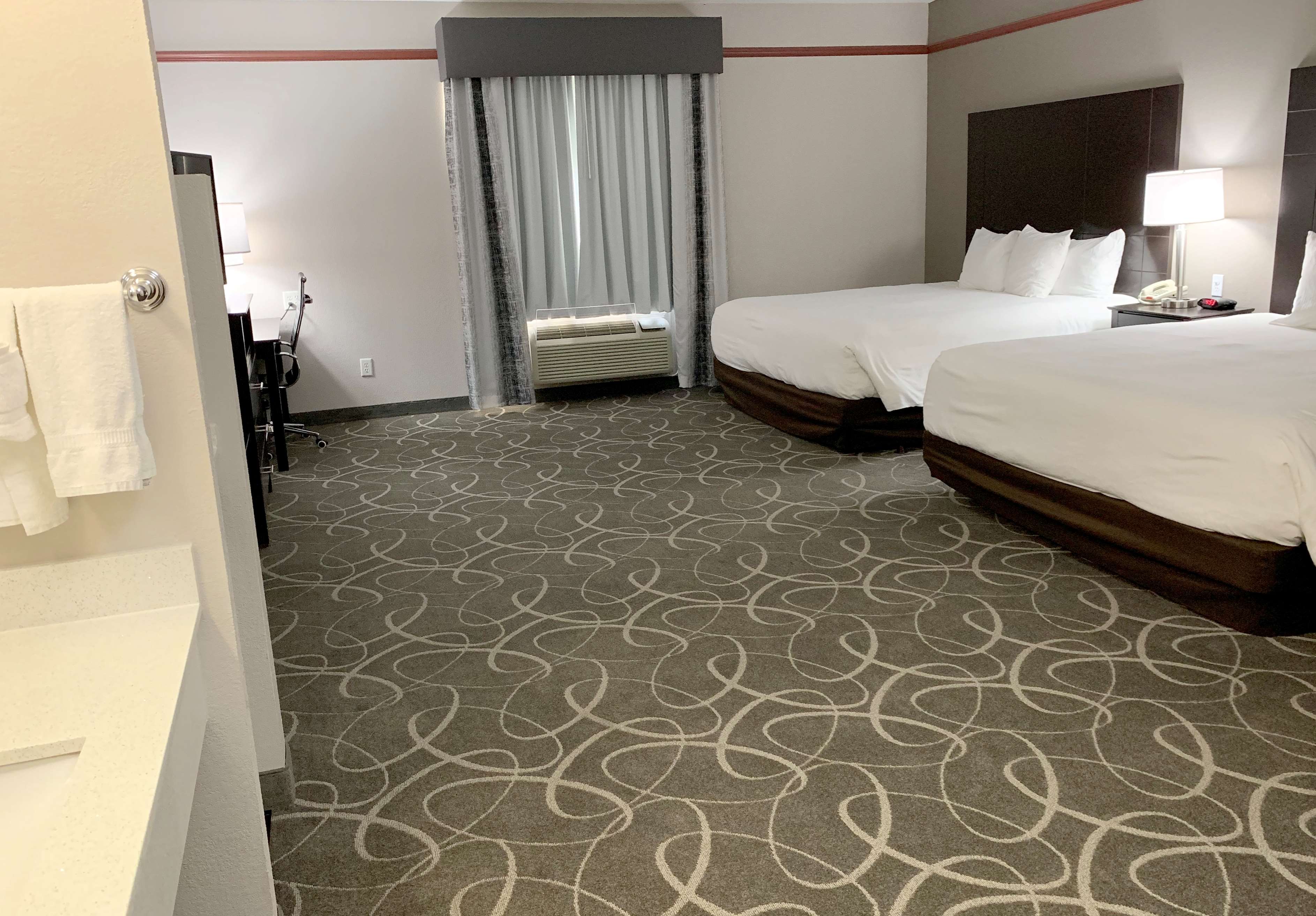 Best Western Limestone Inn & Suites