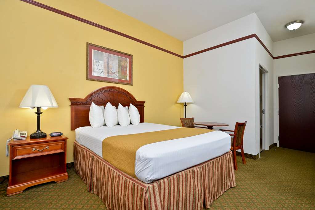Best Western Limestone Inn & Suites