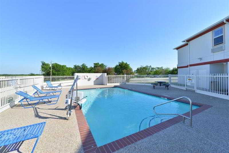 Best Western Limestone Inn & Suites