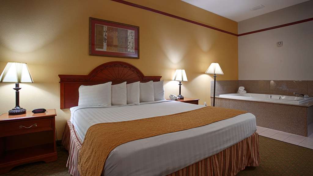 Best Western Limestone Inn & Suites