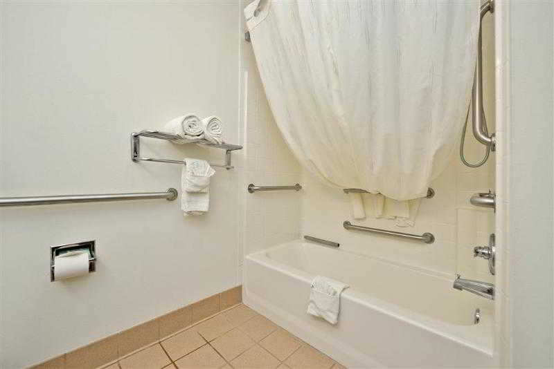 Best Western Limestone Inn & Suites