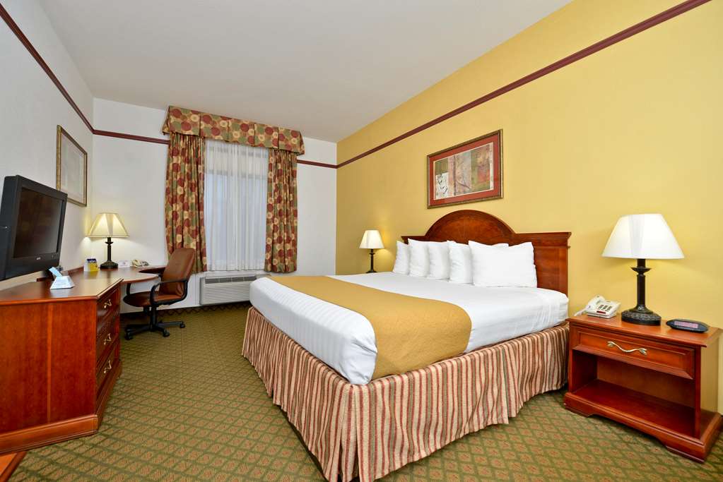 Best Western Limestone Inn & Suites