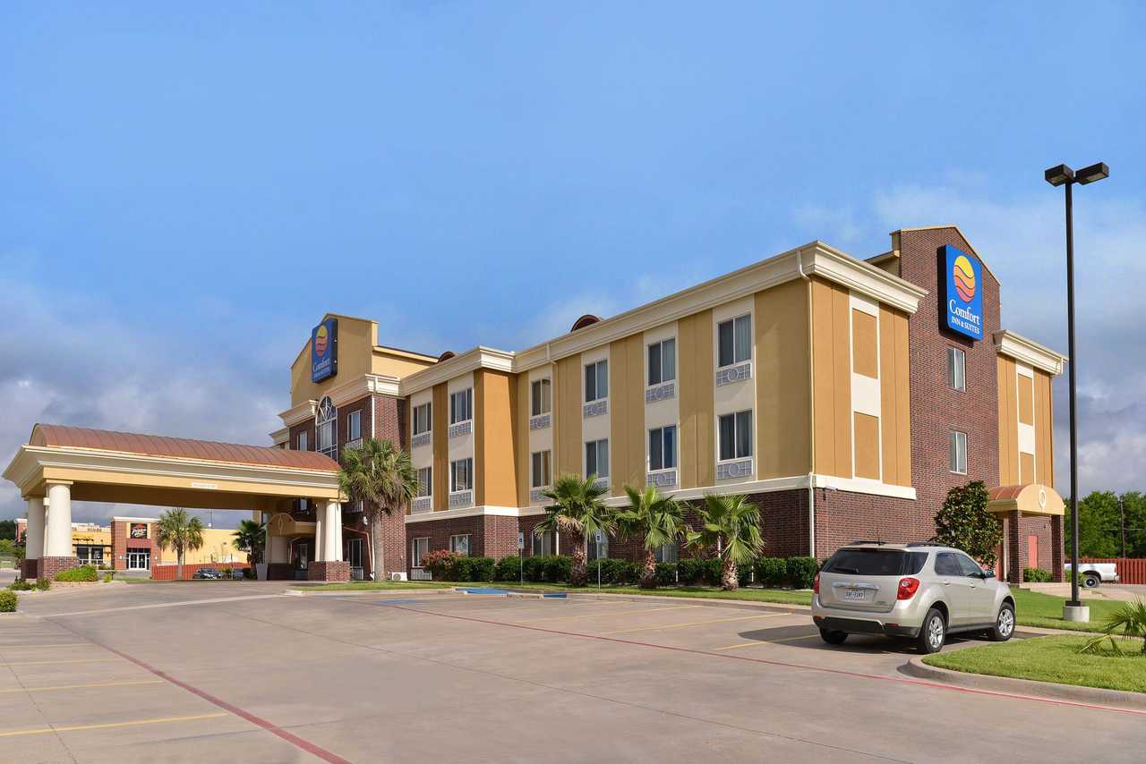 Comfort Inn & Suites