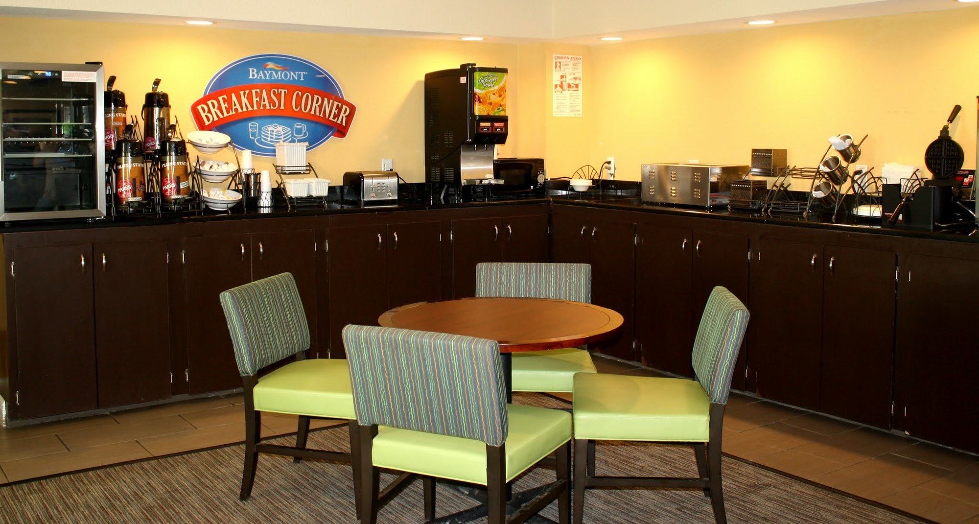 Baymont by Wyndham Midland Center