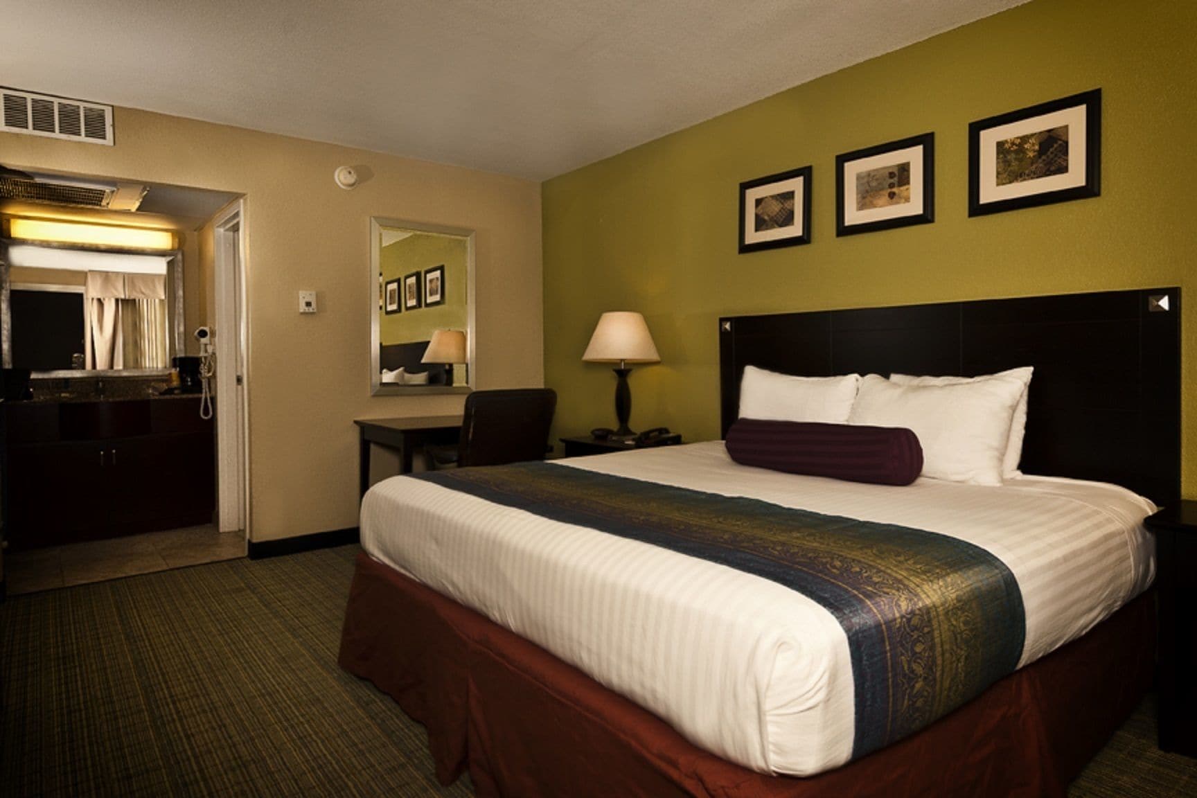 Grand Texan Hotel & Convention Center