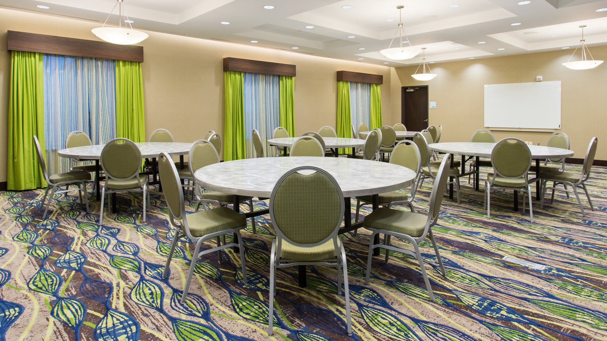 Holiday Inn Express & Suites Midland South I-20