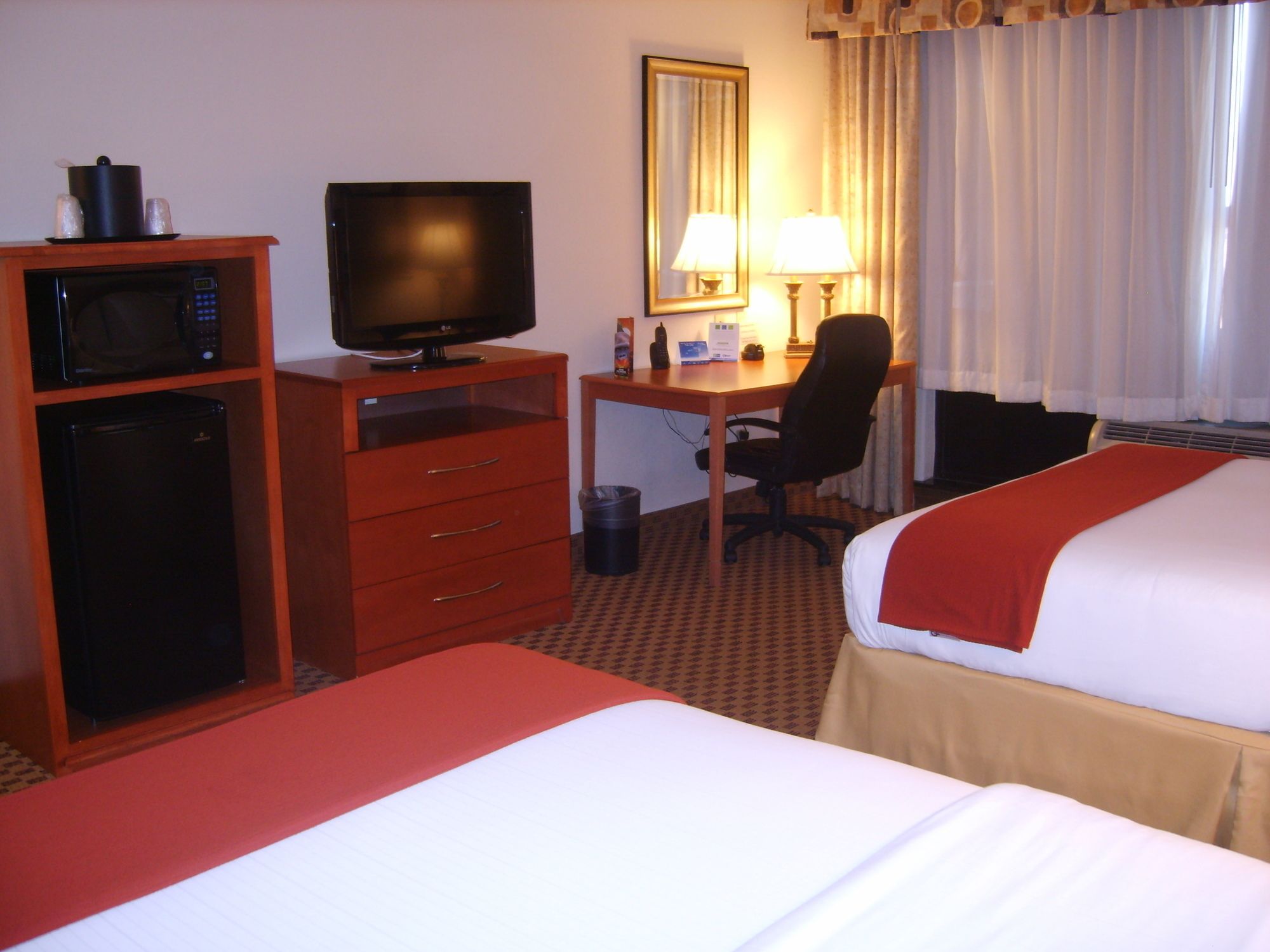 Holiday Inn Express Hotel & Suites Midland Loop 250