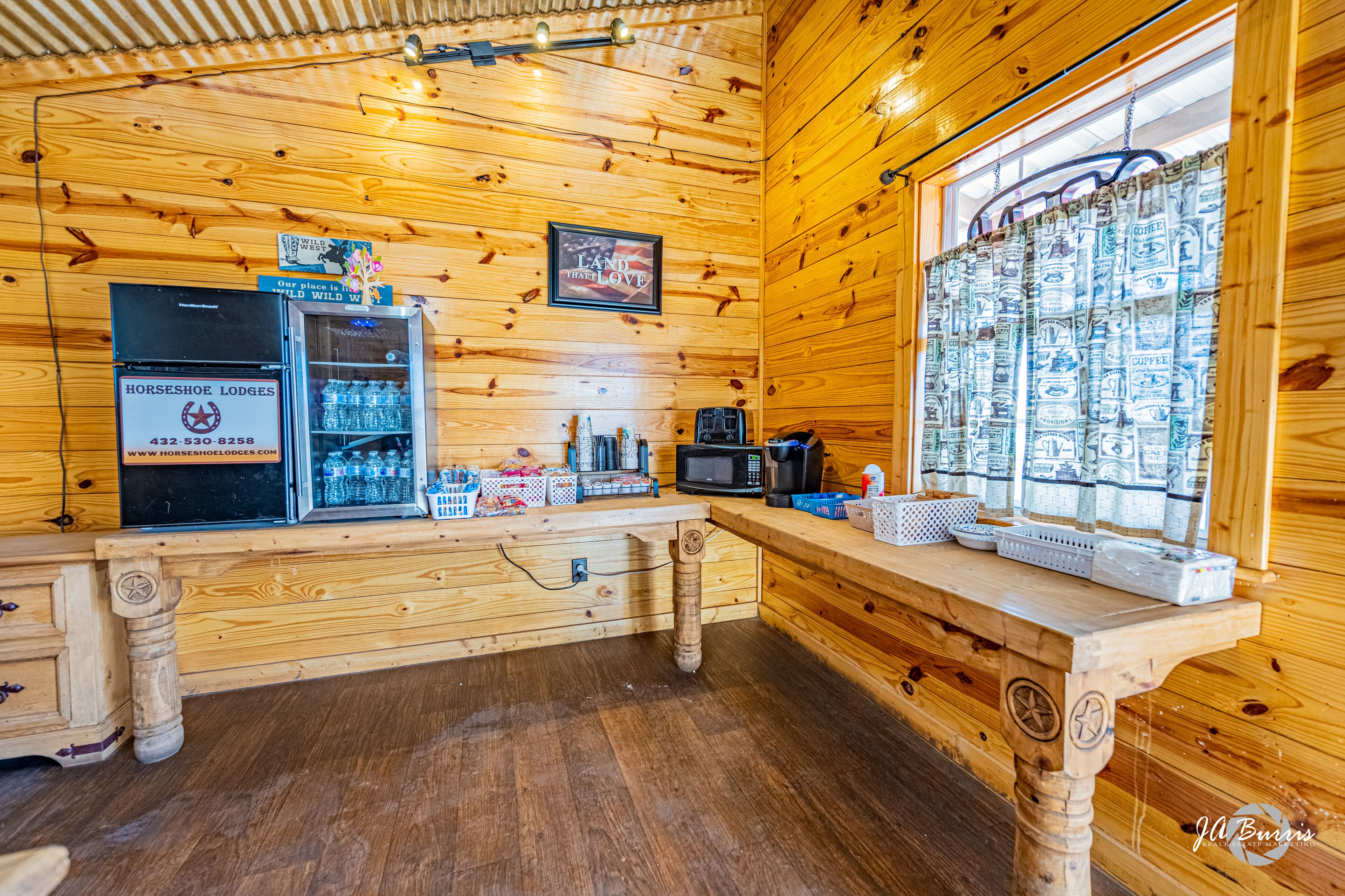 Horseshoe Lodges Cabins & RV Park
