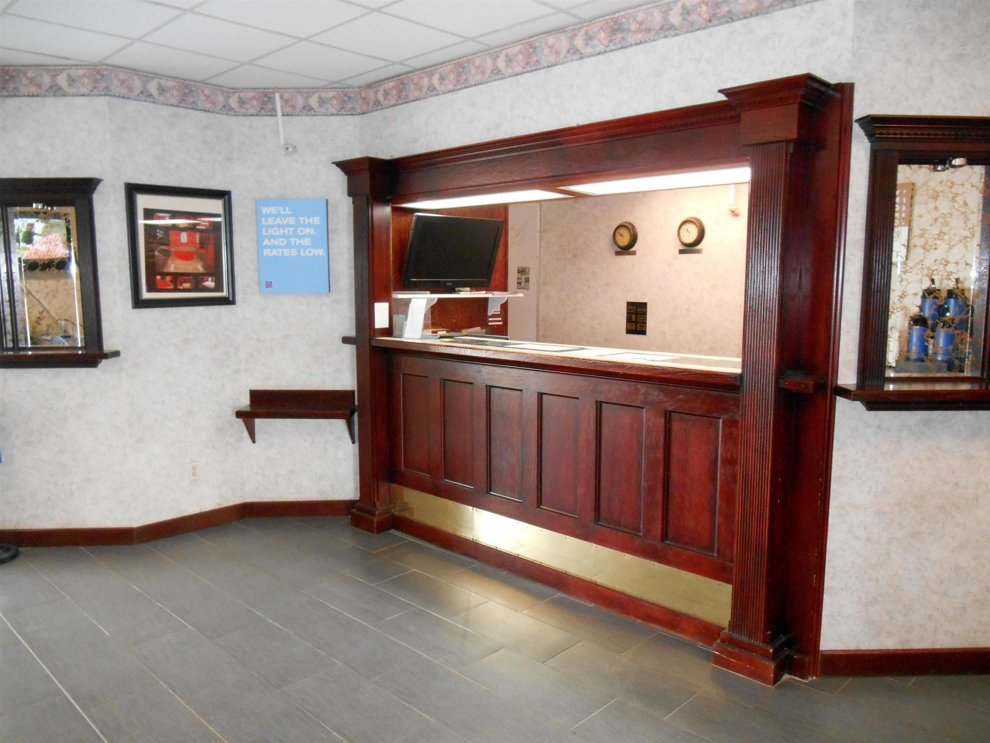 Knights Inn Midland