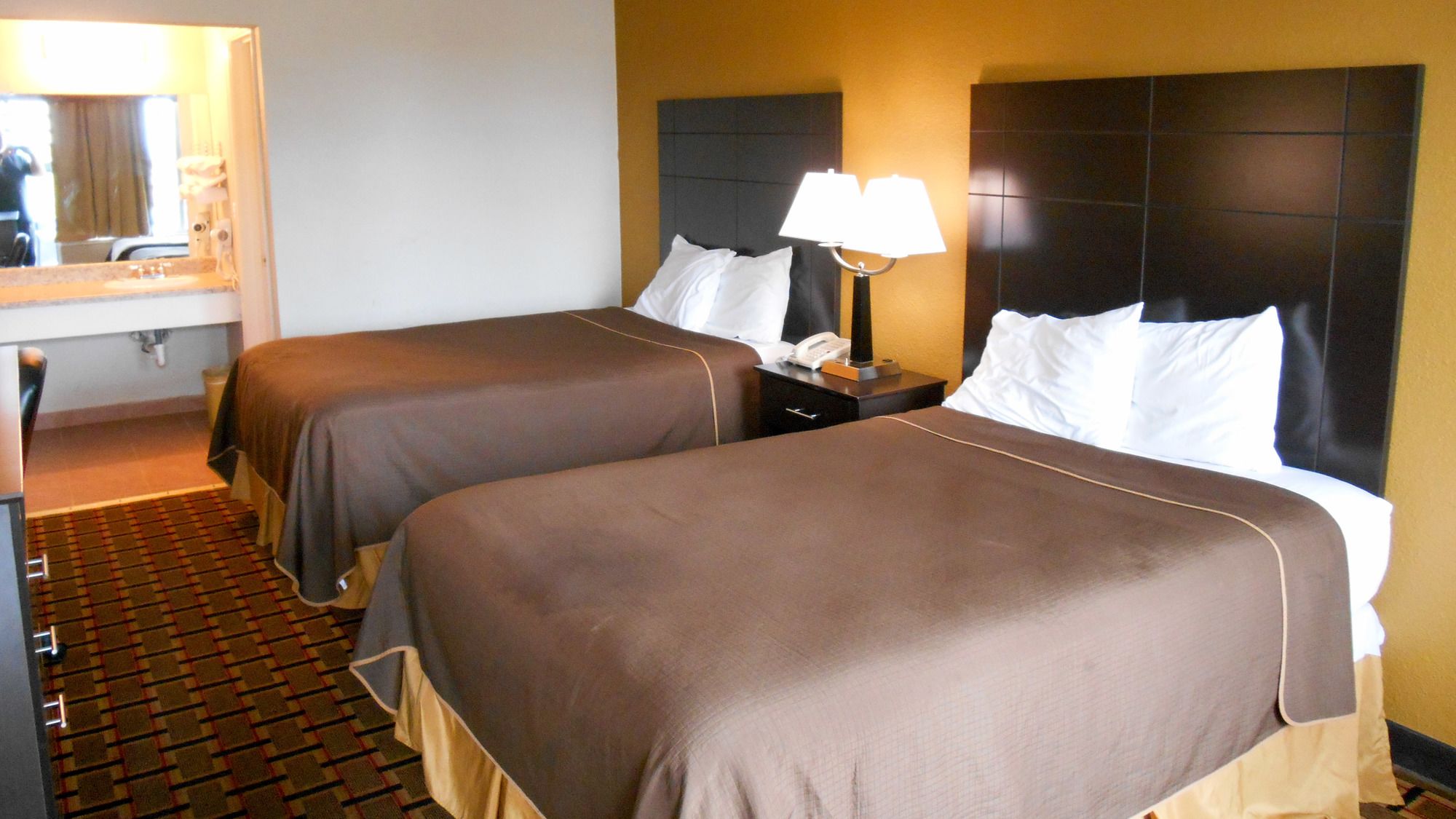 Knights Inn Midland