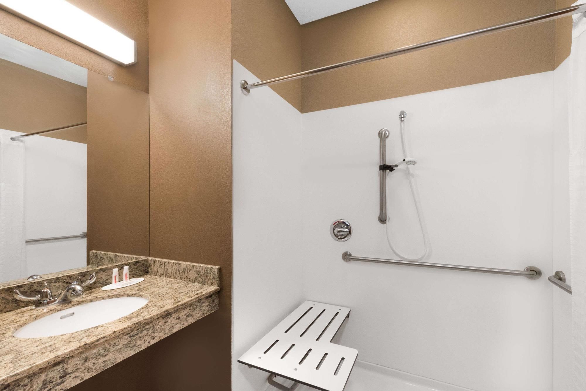 Microtel Inn & Suites by Wyndham Midland