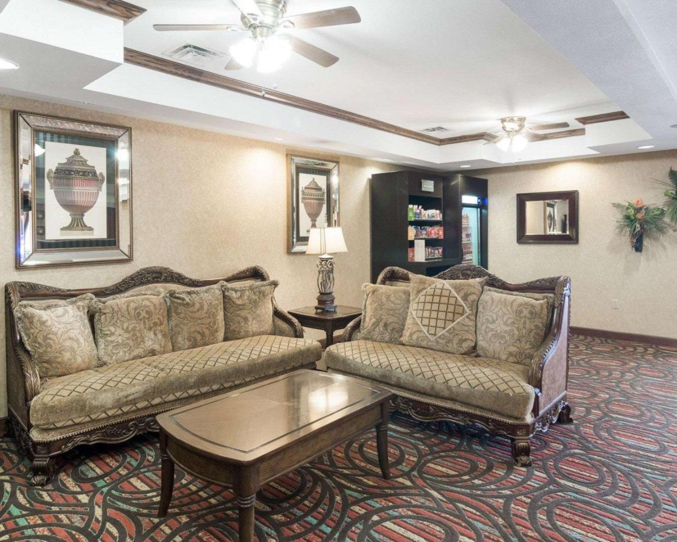 Quality Suites Midland