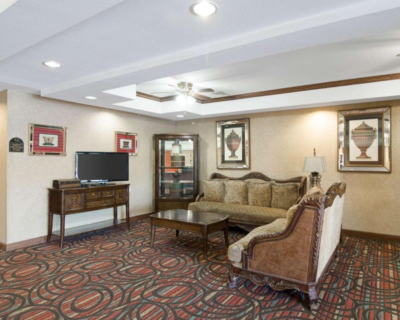 Quality Suites Midland