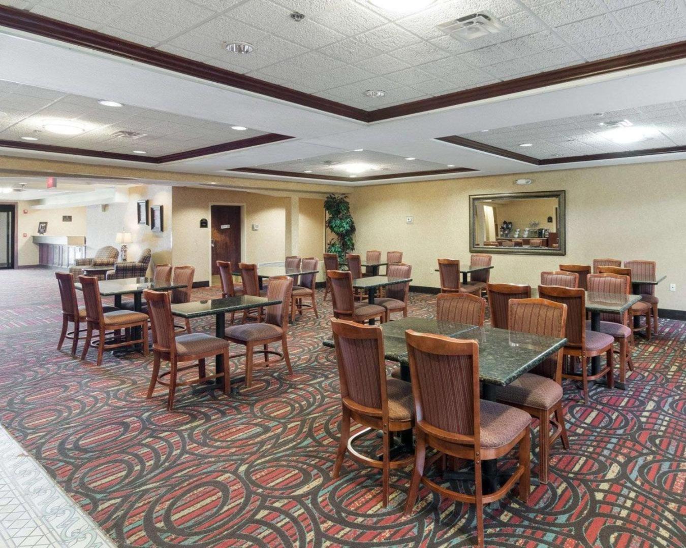 Quality Suites Midland
