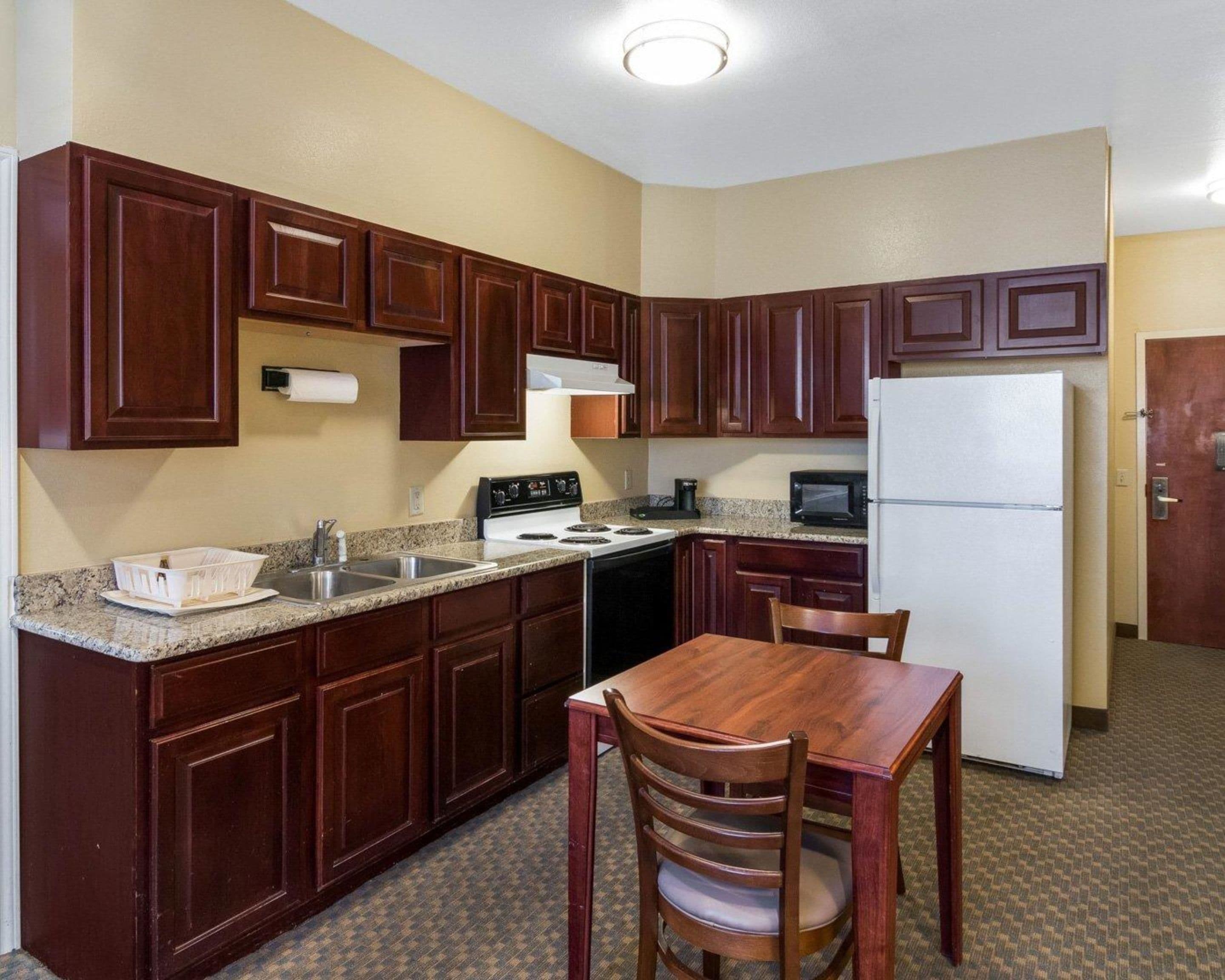Quality Suites Midland