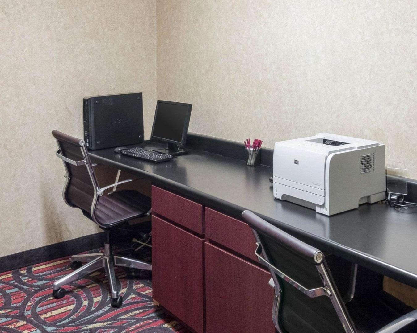 Quality Suites Midland