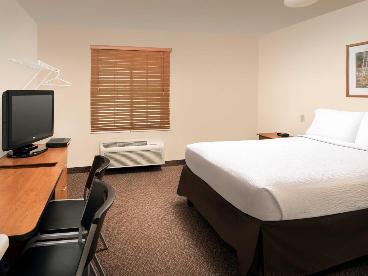 WoodSpring Suites Midland