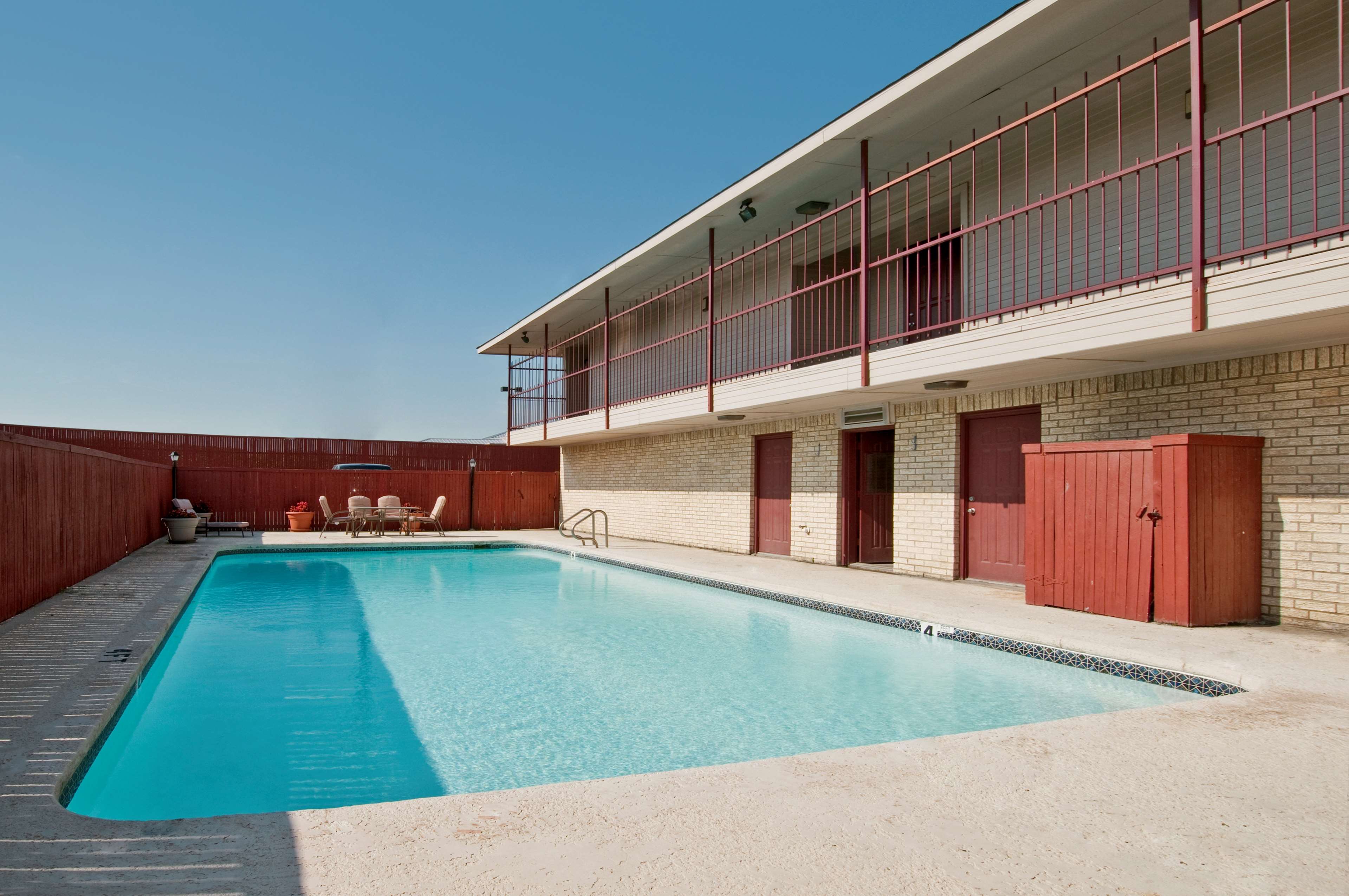 Americas Best Value Inn-Midlothian/Cedar Hill