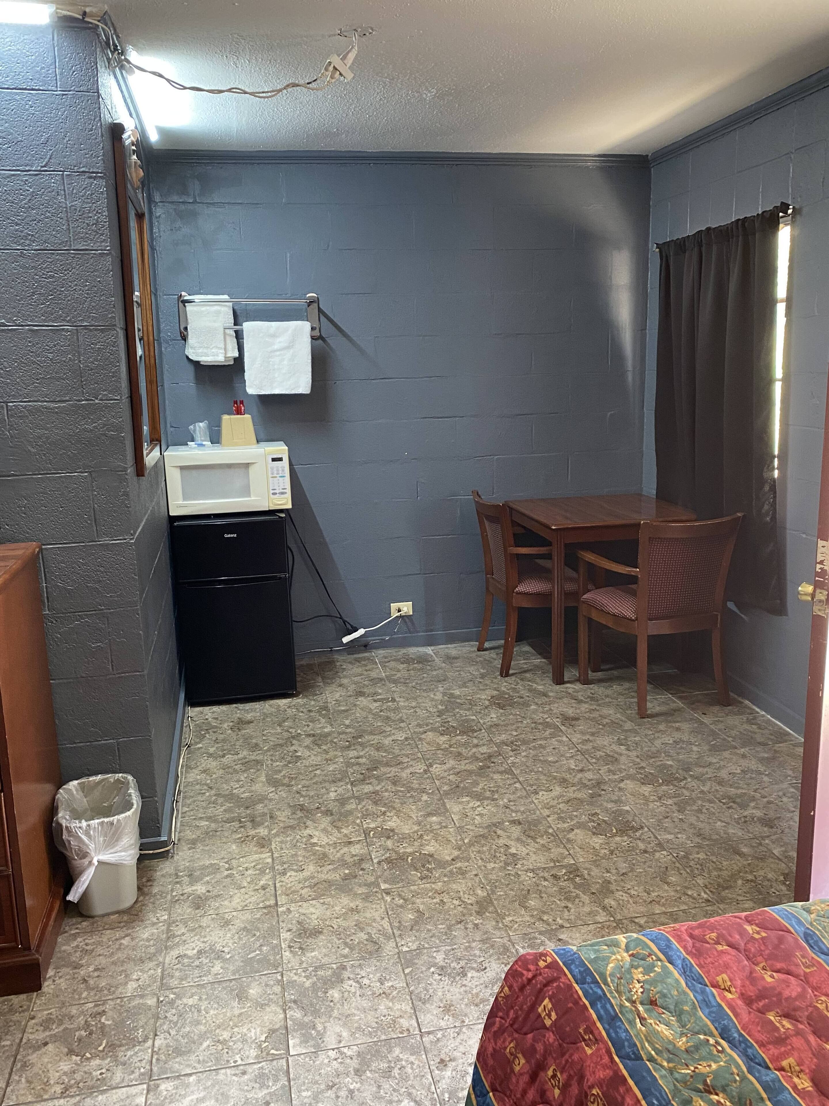 Budget Inn