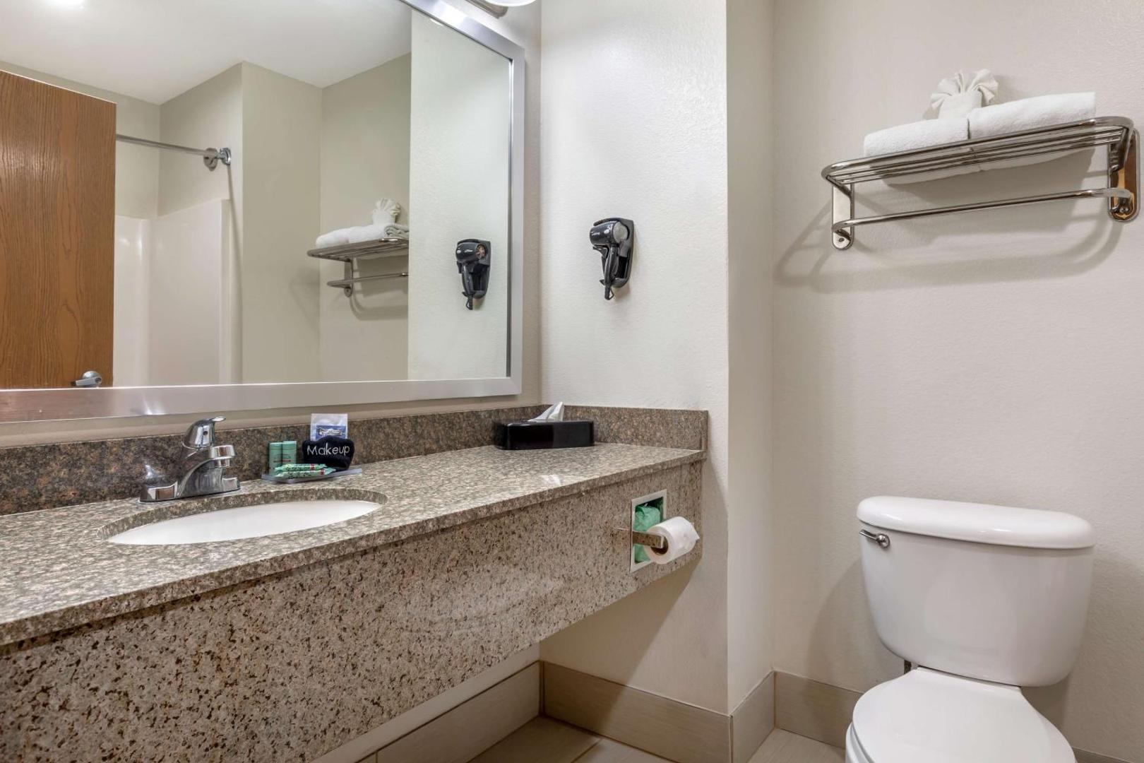 Best Western Club House Inn & Suites
