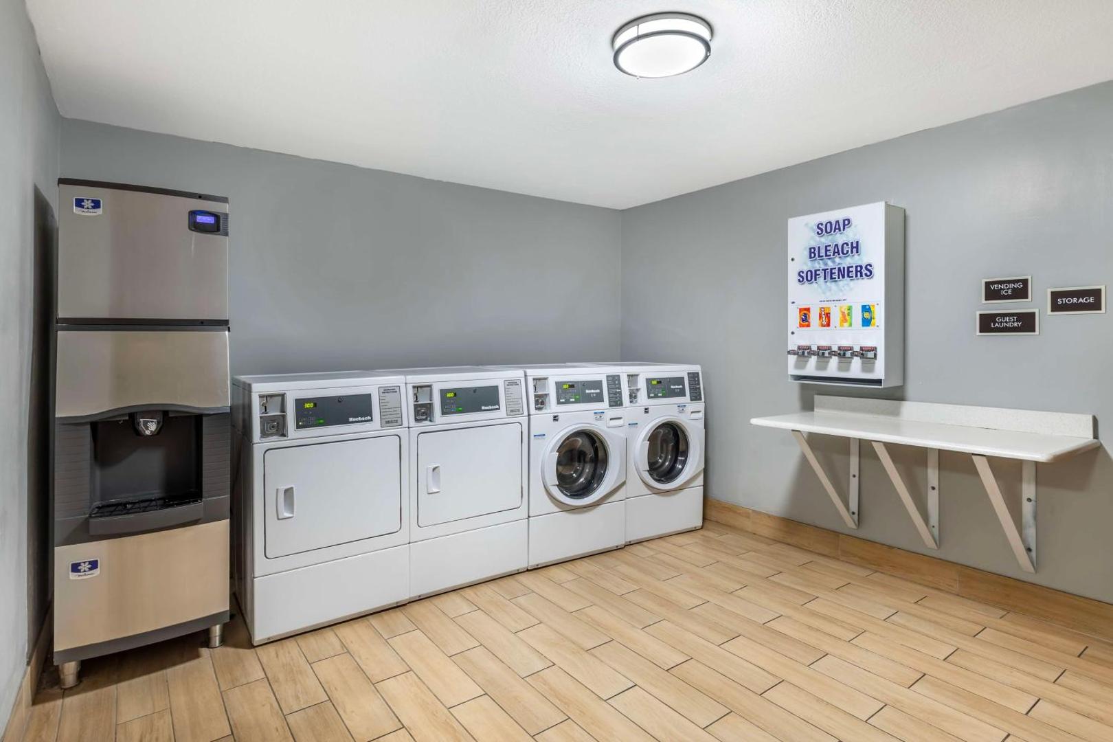 Best Western Club House Inn & Suites