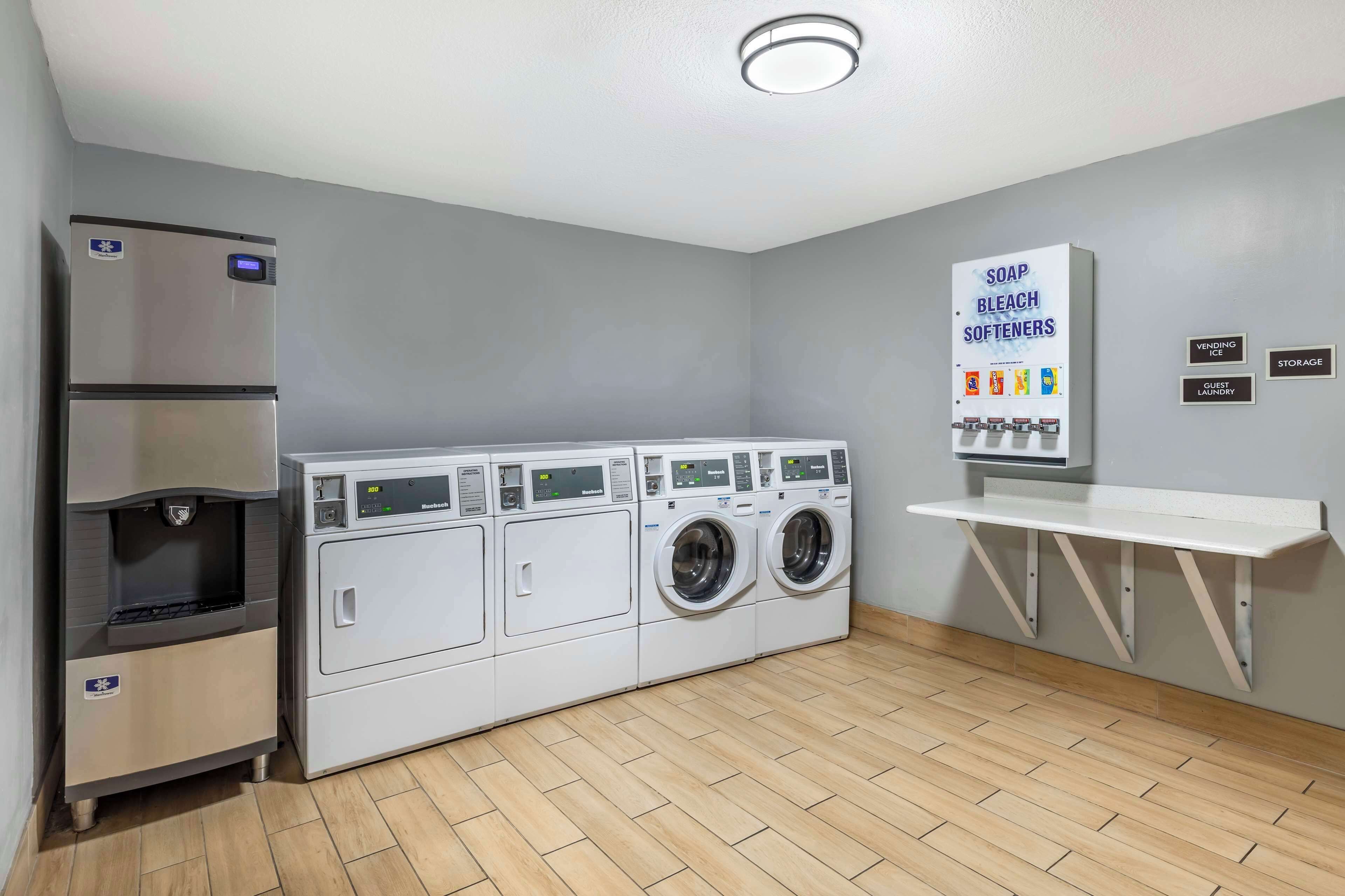Best Western Club House Inn & Suites