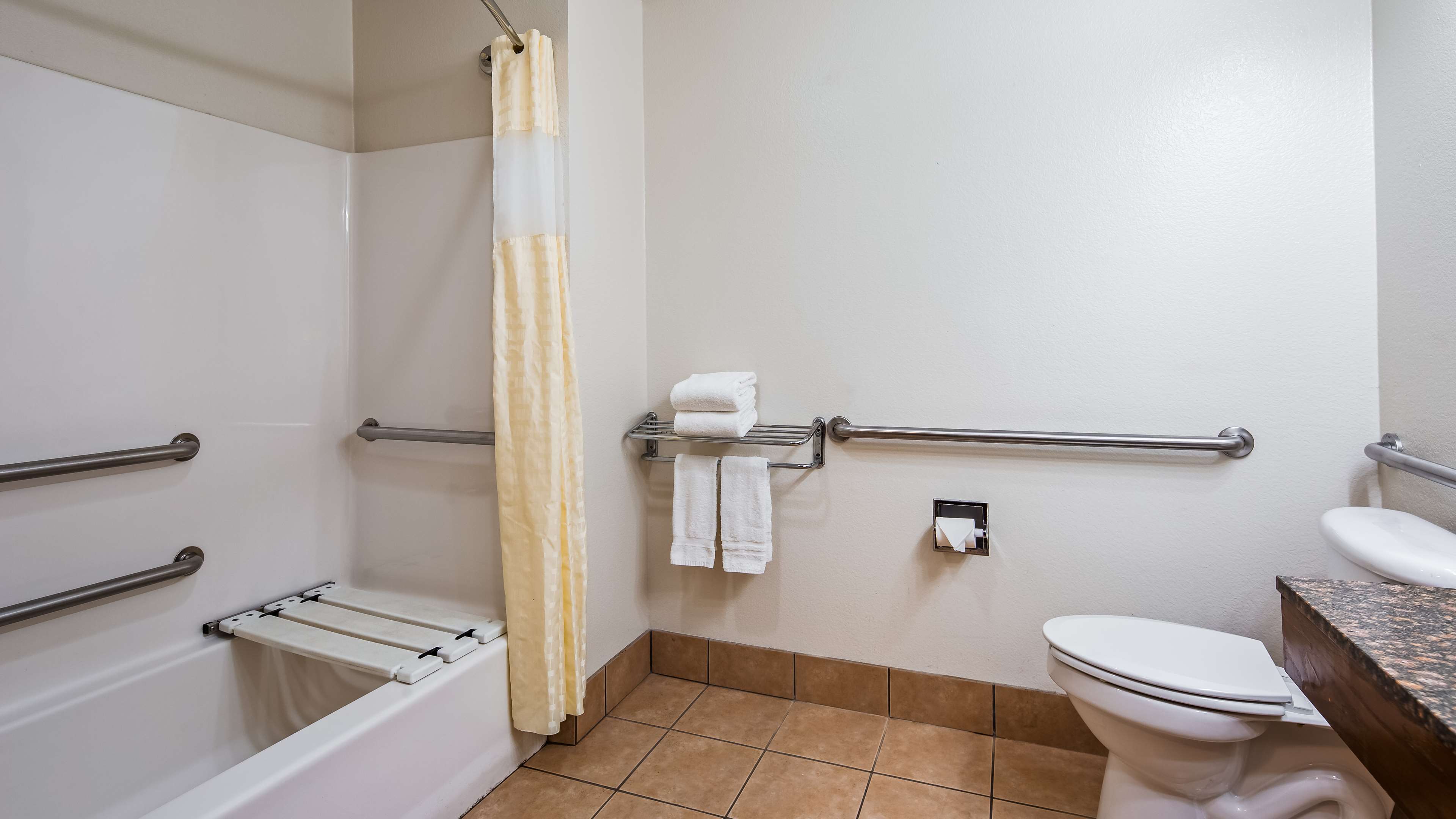 Best Western Club House Inn & Suites