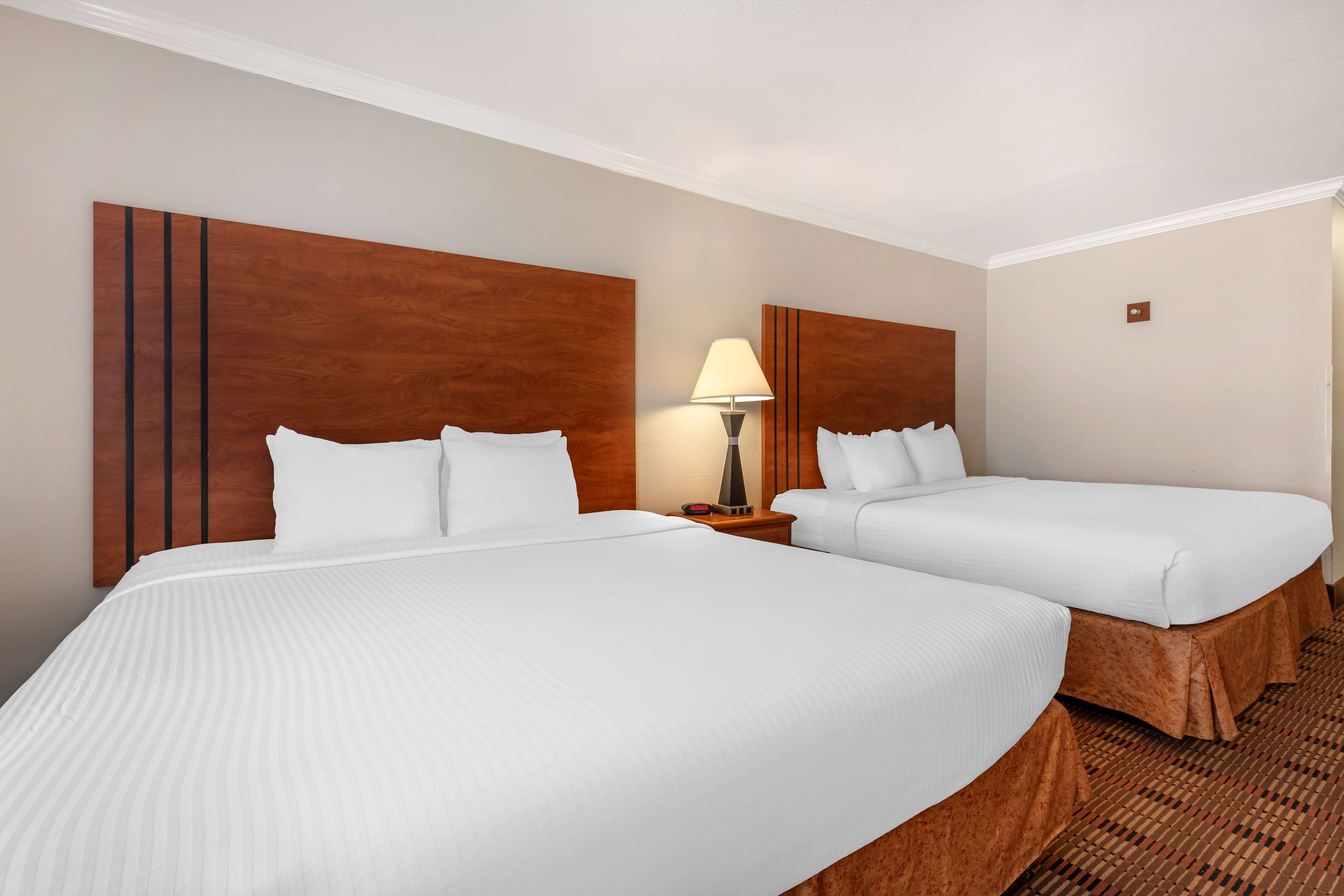 Best Western Club House Inn & Suites