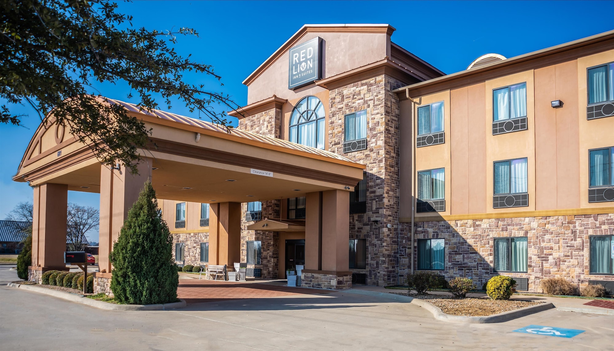 Red Lion Inn & Suites Mineral Wells