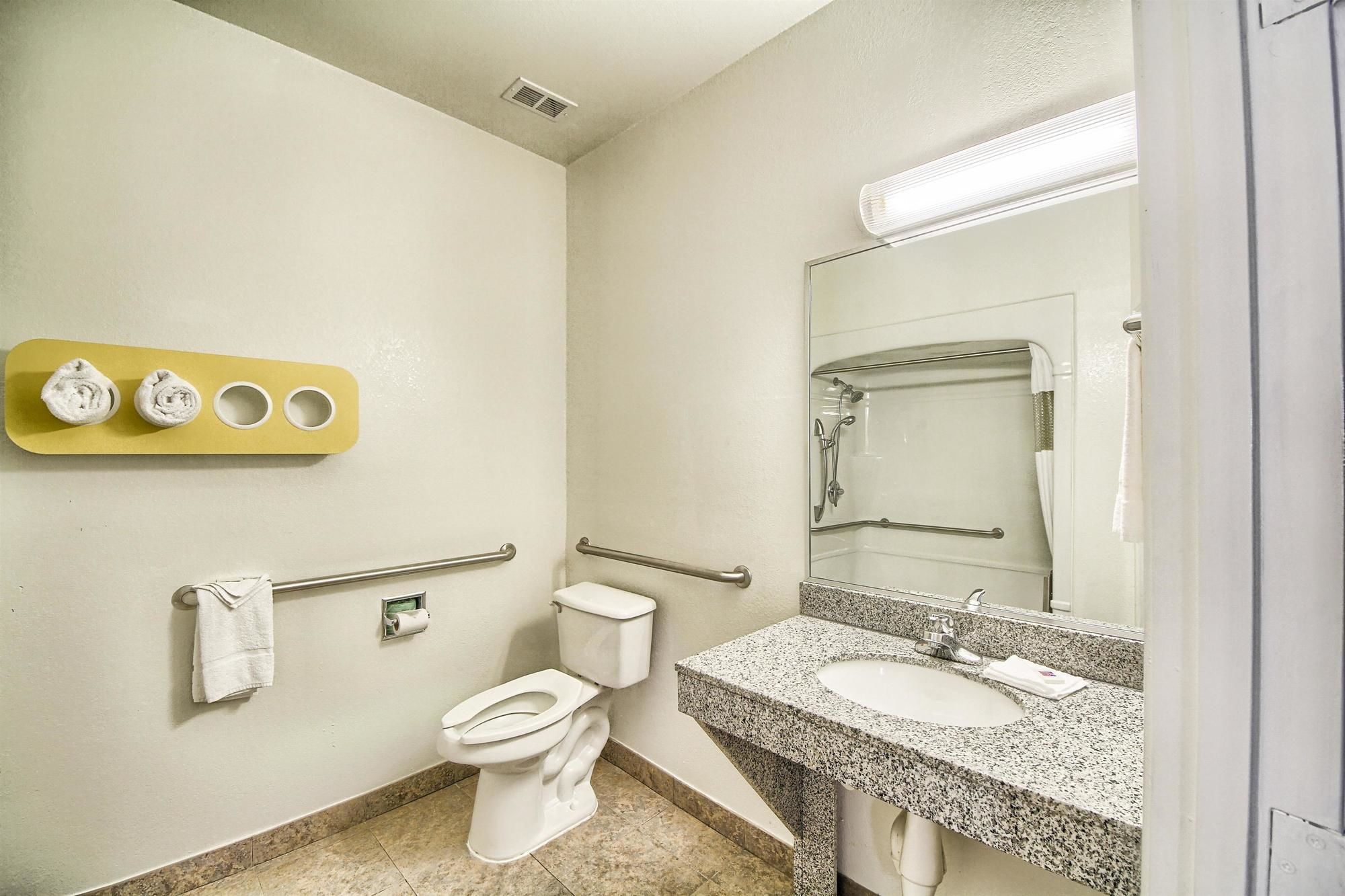 Motel 6 Mission