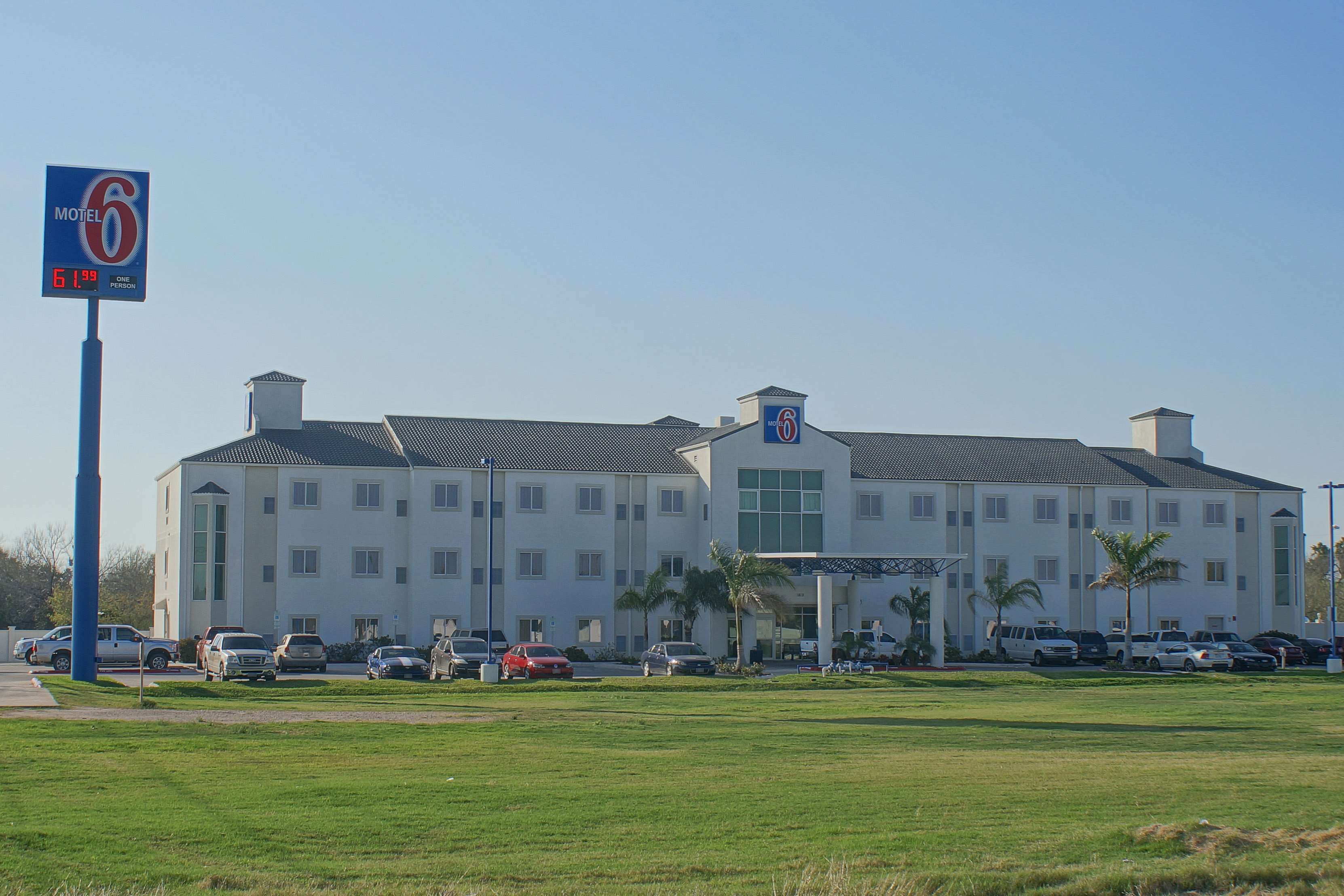Motel 6 Mission