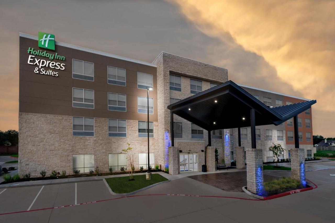 Holiday Inn Express & Suites Missouri City West