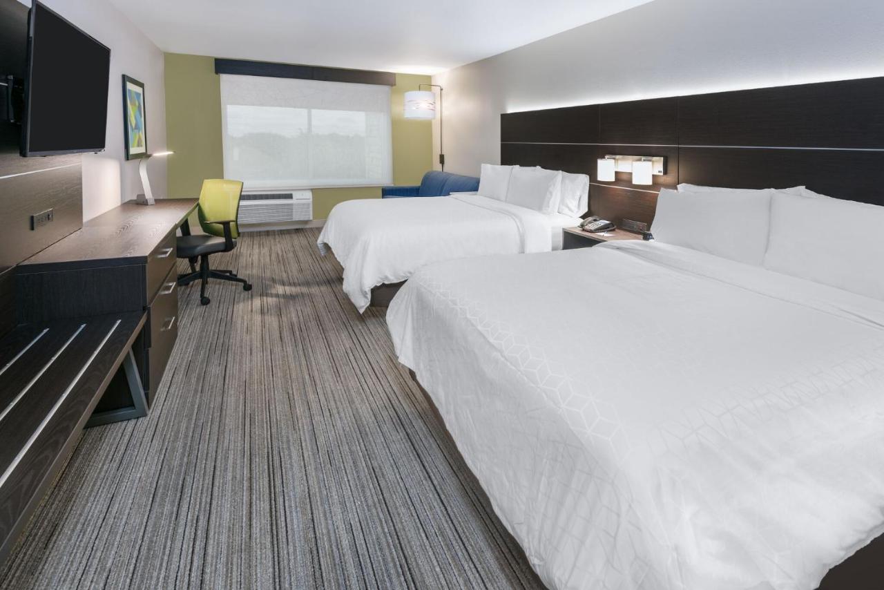 Holiday Inn Express & Suites Missouri City West