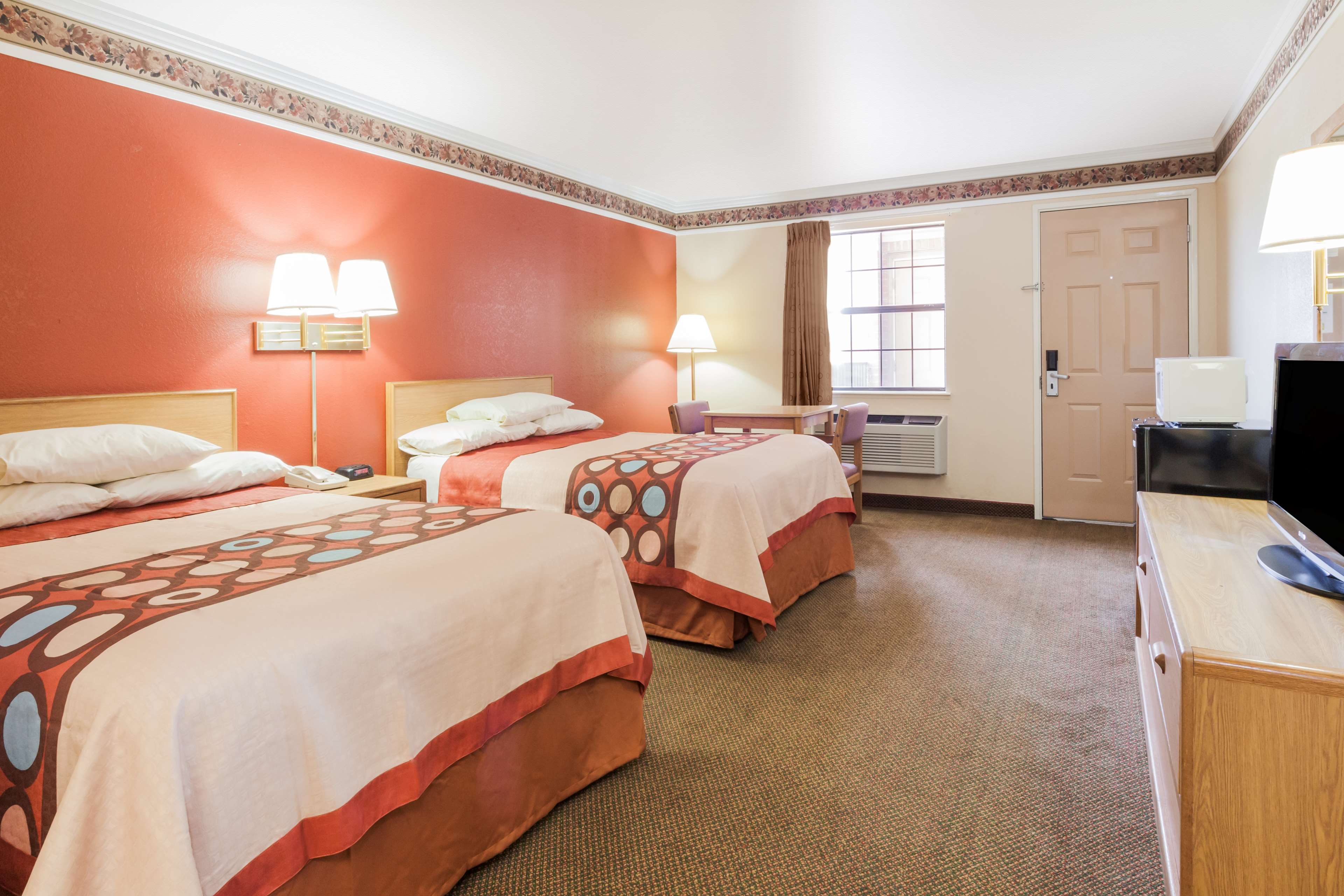 Super 8 by Wyndham Mount Vernon