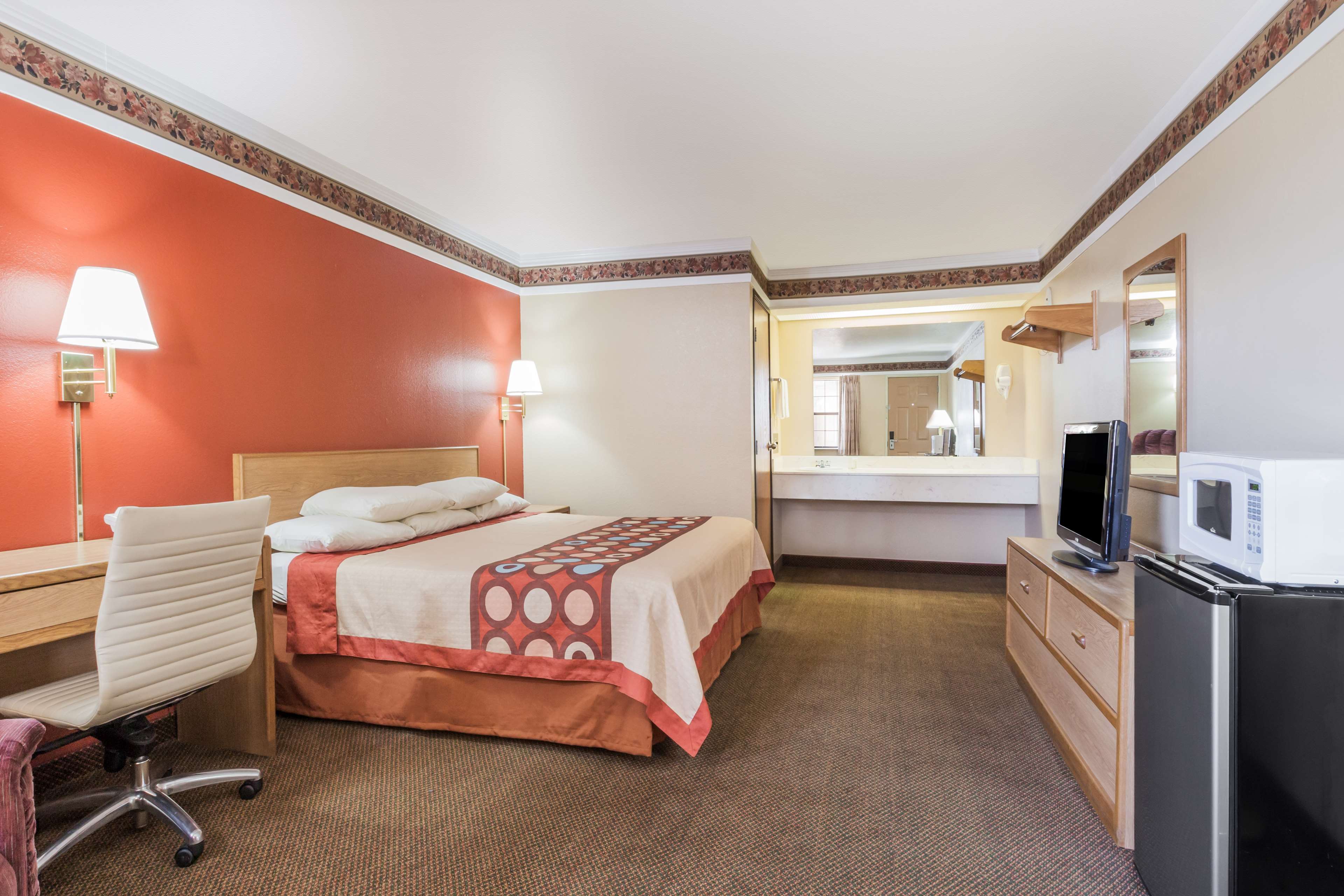Super 8 by Wyndham Mount Vernon