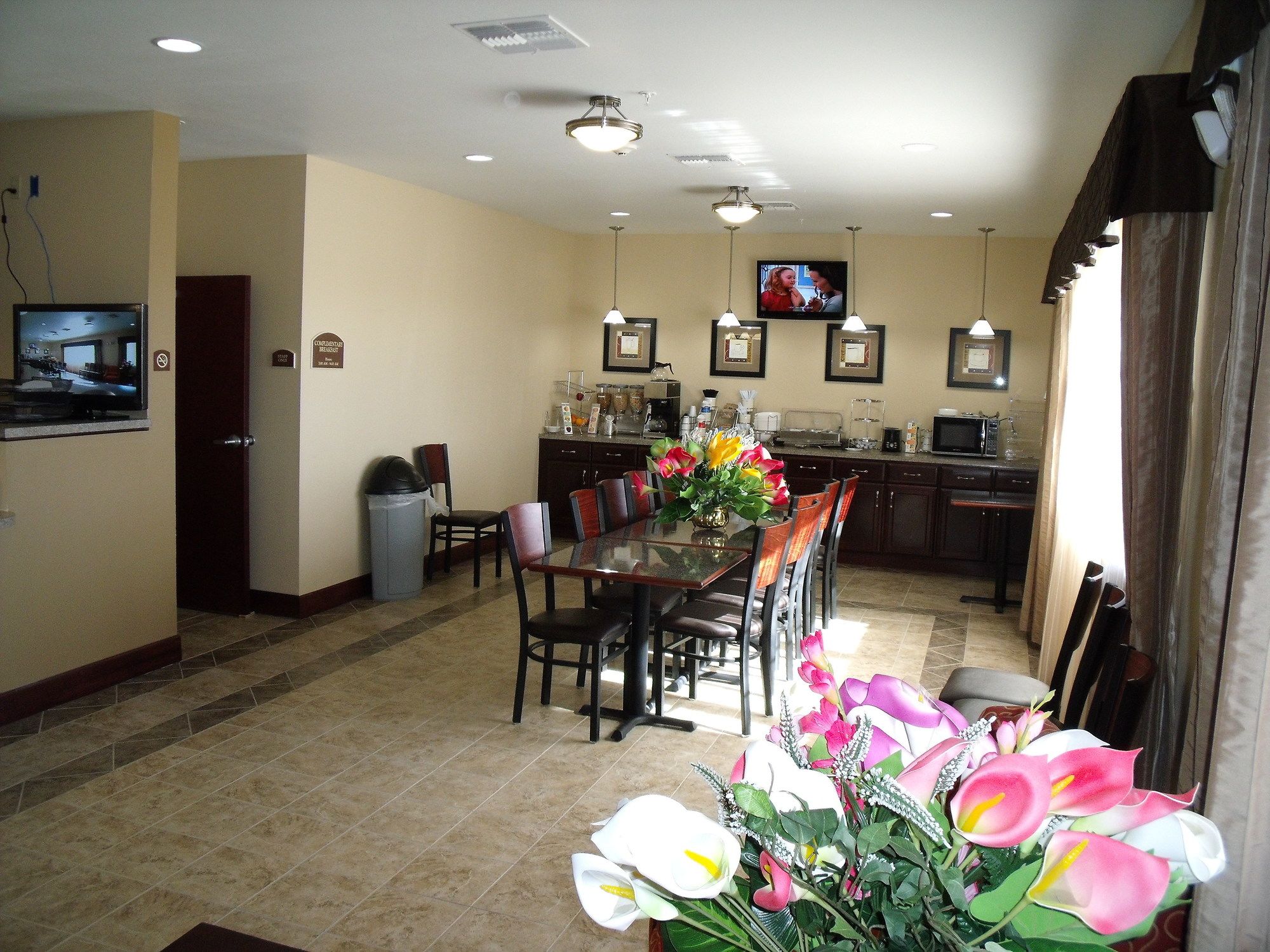 Irish Inn And Suites