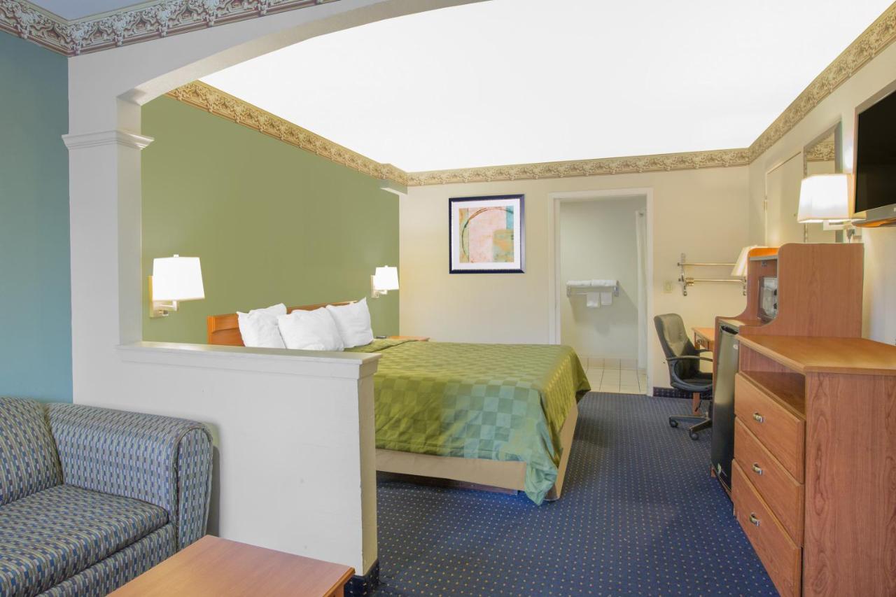 Days Inn by Wyndham Nacogdoches/SFA University/Downtown