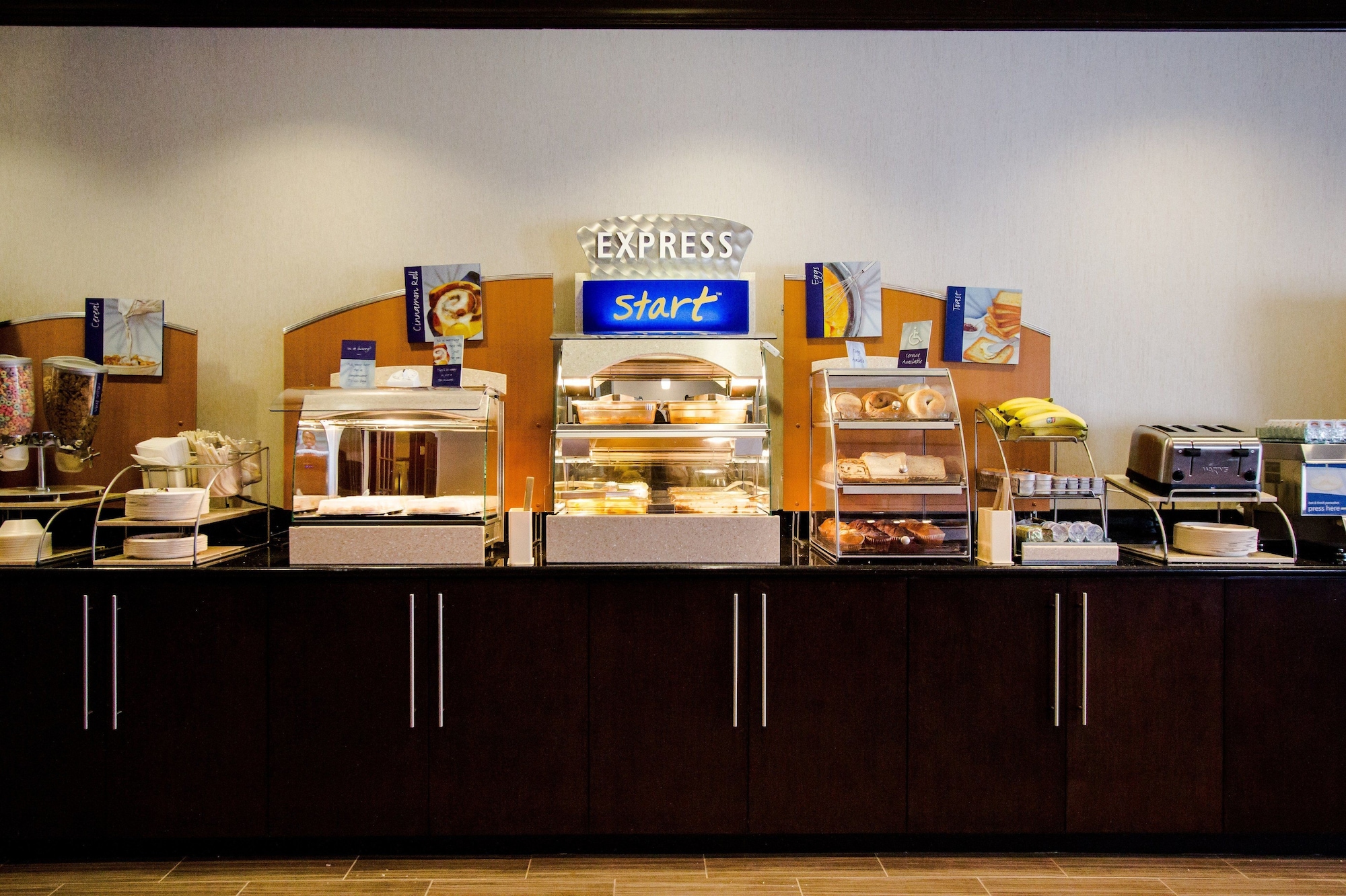 Holiday Inn Express Hotel & Suites Nacogdoches