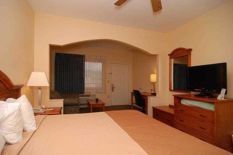 Days Inn by Wyndham Navasota